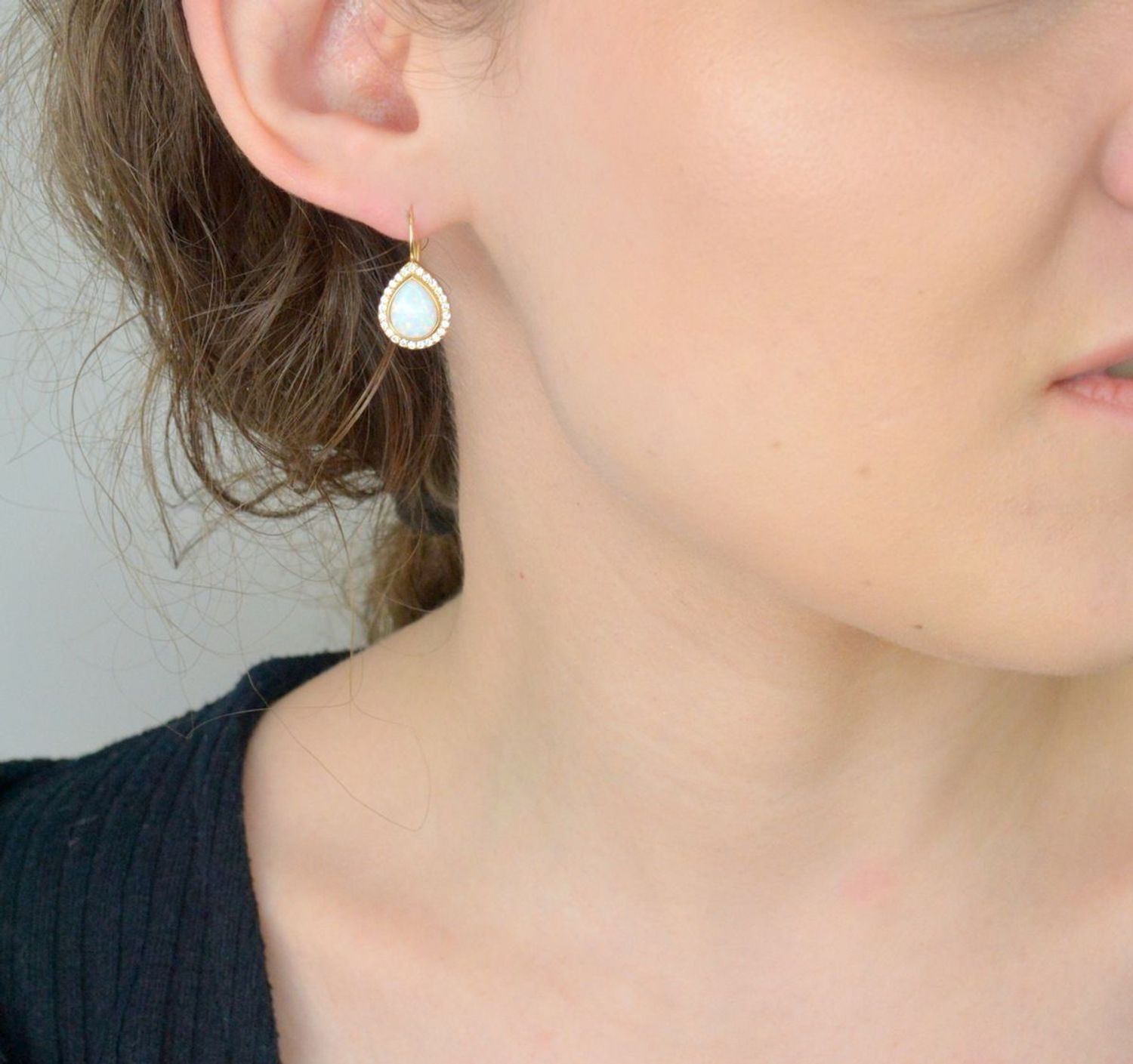 Złote kolczyki damskie 585 z kamieniem naturalnym opal DIA-KLC-11045-585 Au 585.jpg