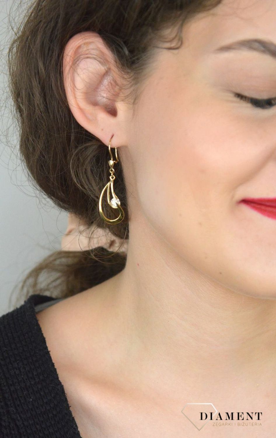Kolczyki  złote łezki z cyrkoniami pr 585, DIA-KLC-11113W-585  Kolczyki złote łezki z cyrkoniami próby 585 o wadze 4,14 gram to elegancka biżuteria, która łączy w sobie klasyczny design z1.jpg
