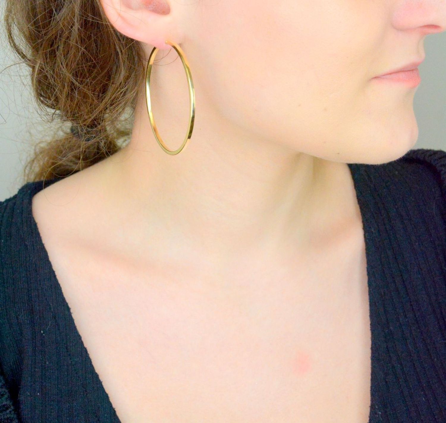 Kolczyki złote koła 5,5cm pr 585, DIA-KLC-11133-585 Złote kolczyki wykonane z wysokiej jakości żółtego złota, próby 585. Kolczyki o formie koła. Kolczyki złote wiszące idealne sprawdzą się na prezent. 1.jpg