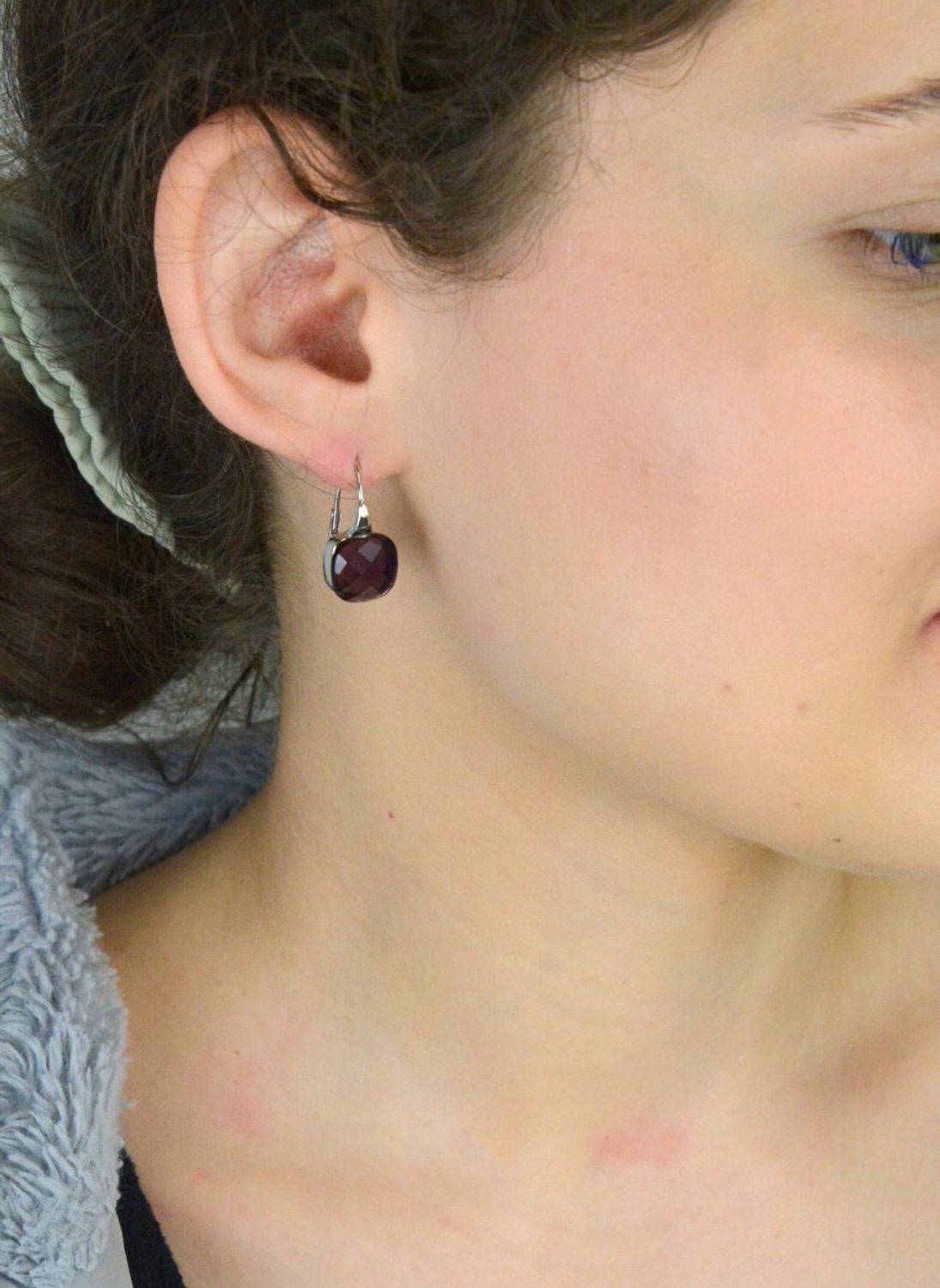 Kolczyki srebrne próba 925, wiszące filetowe cyrkonie kwadraty DIA-KLC-11166-925.jpg