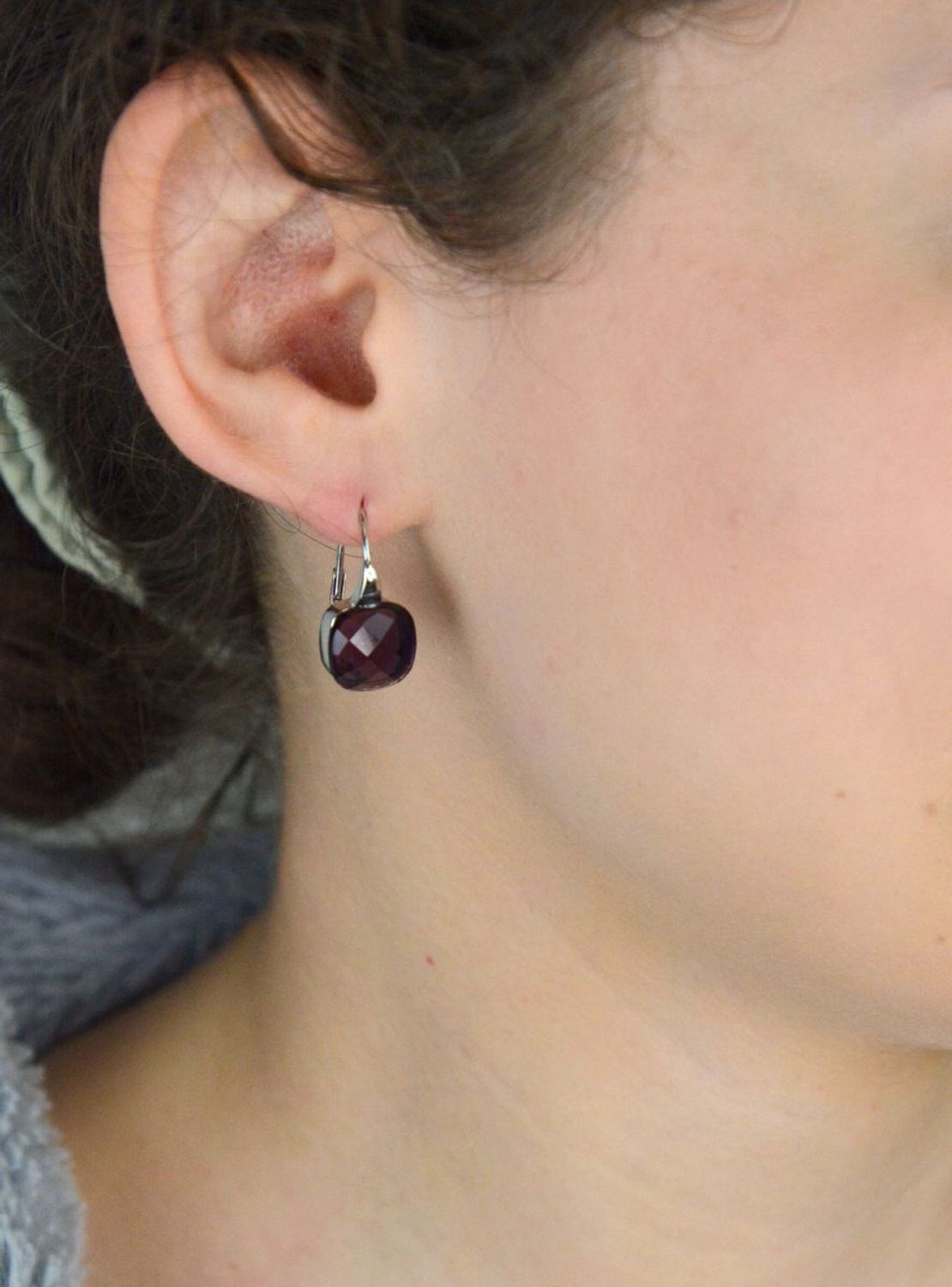 Kolczyki srebrne próba 925, wiszące filetowe cyrkonie kwadraty DIA-KLC-11166-925.jpg