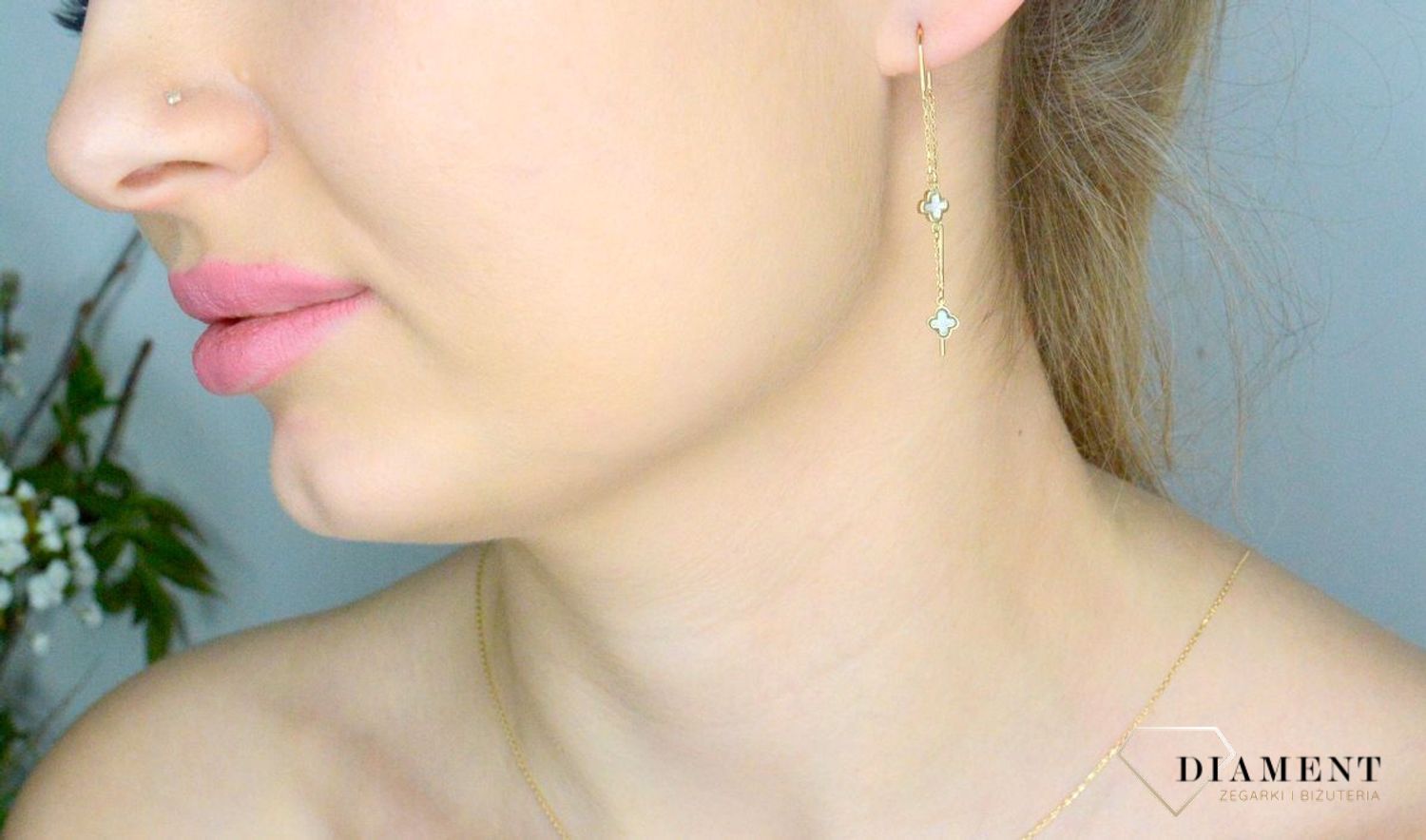 Złote kolczyki damskie 375 Złote kolczyki przeciągane Koniczynki z masą perłową DIA-KLC--11194-375.jpg