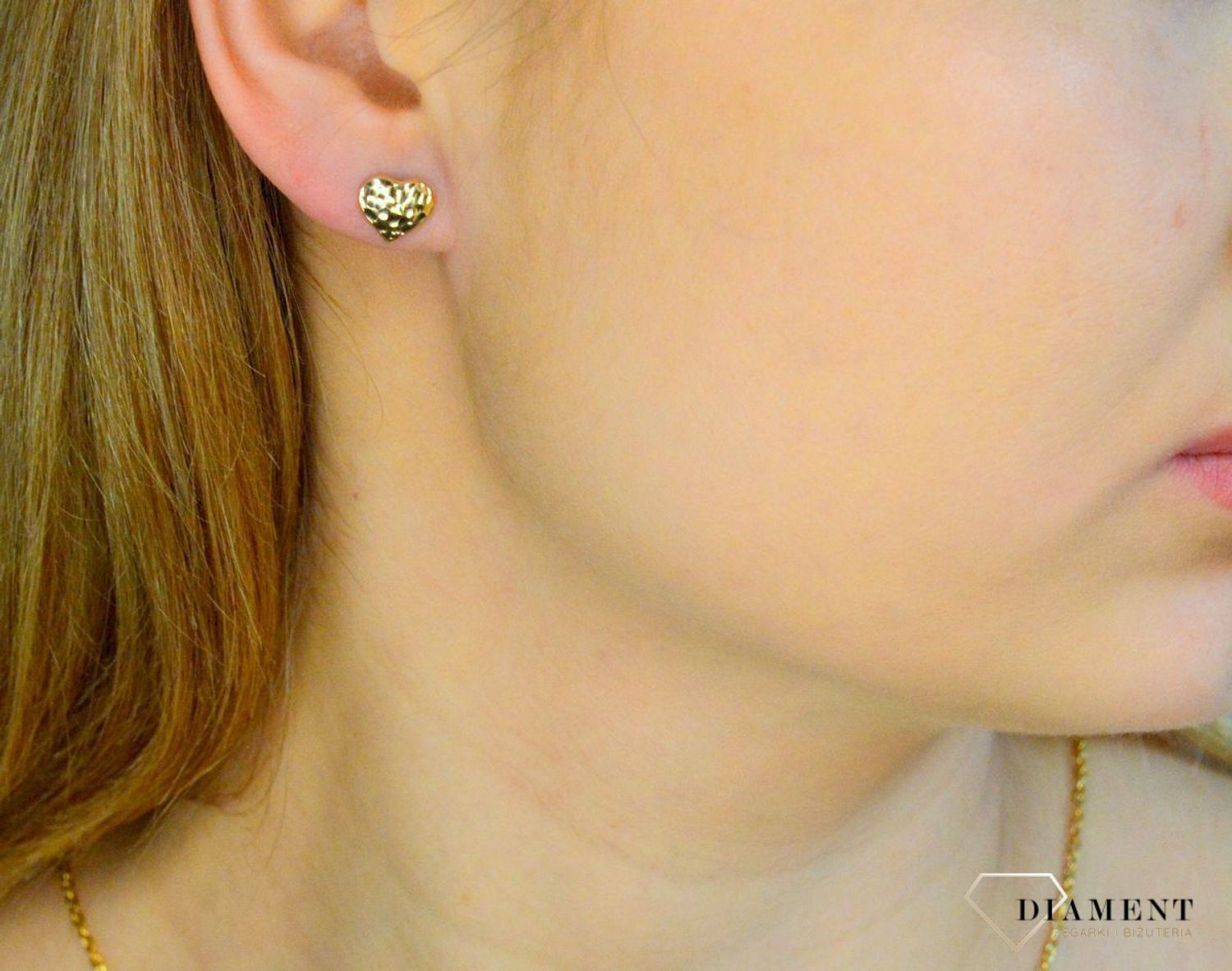 Kolczyki damskie złote 585 Wkrętki grawerowane serduszka DIA-KLC-11217-585.webp