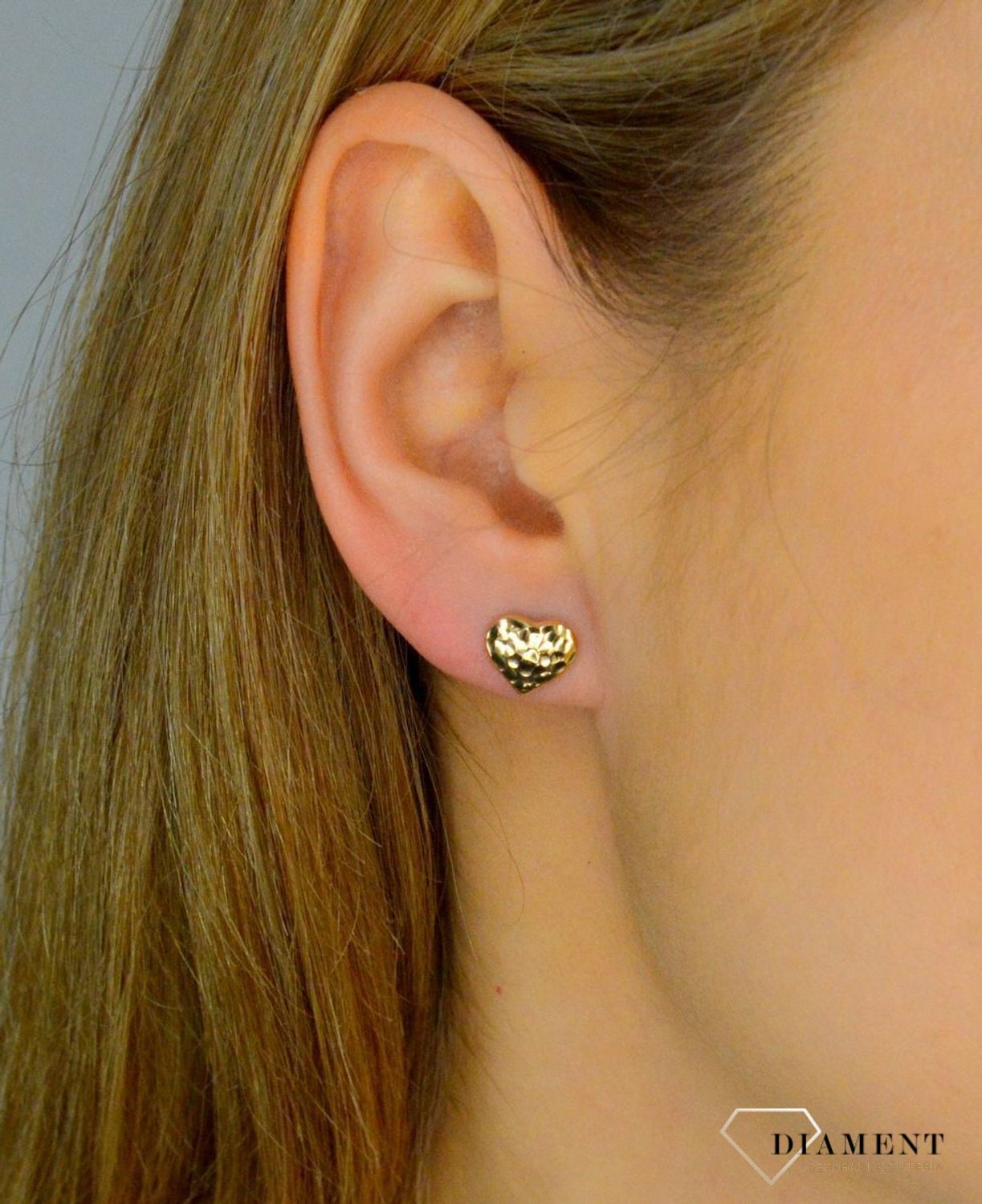 Kolczyki damskie złote 585 Wkrętki grawerowane serduszka DIA-KLC-11217-585.webp