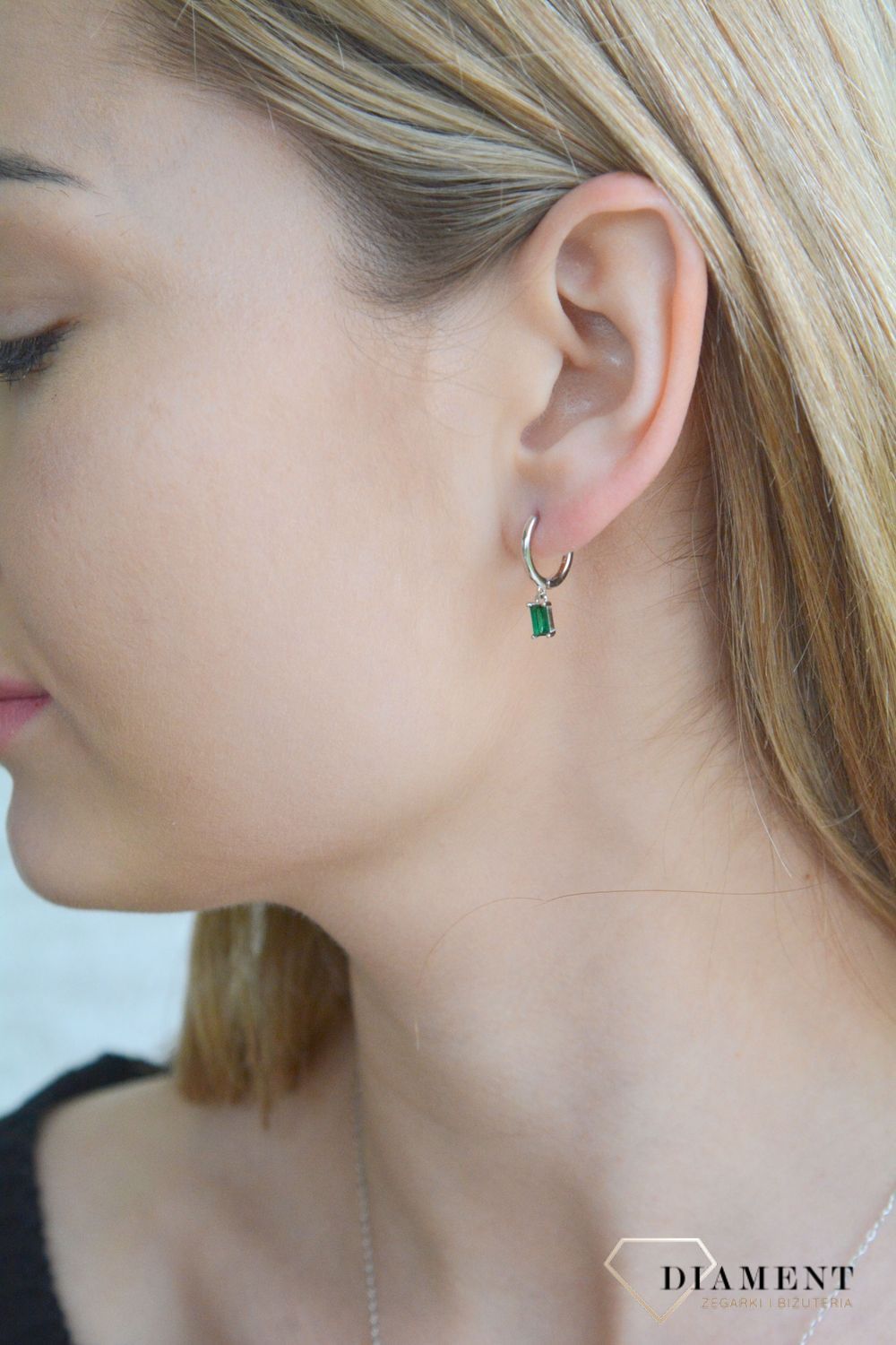 Srebrne kolczyki damskie 925 kółka z zieloną wiszącą cyrkonią DIA-KLC-11271-925.jpg