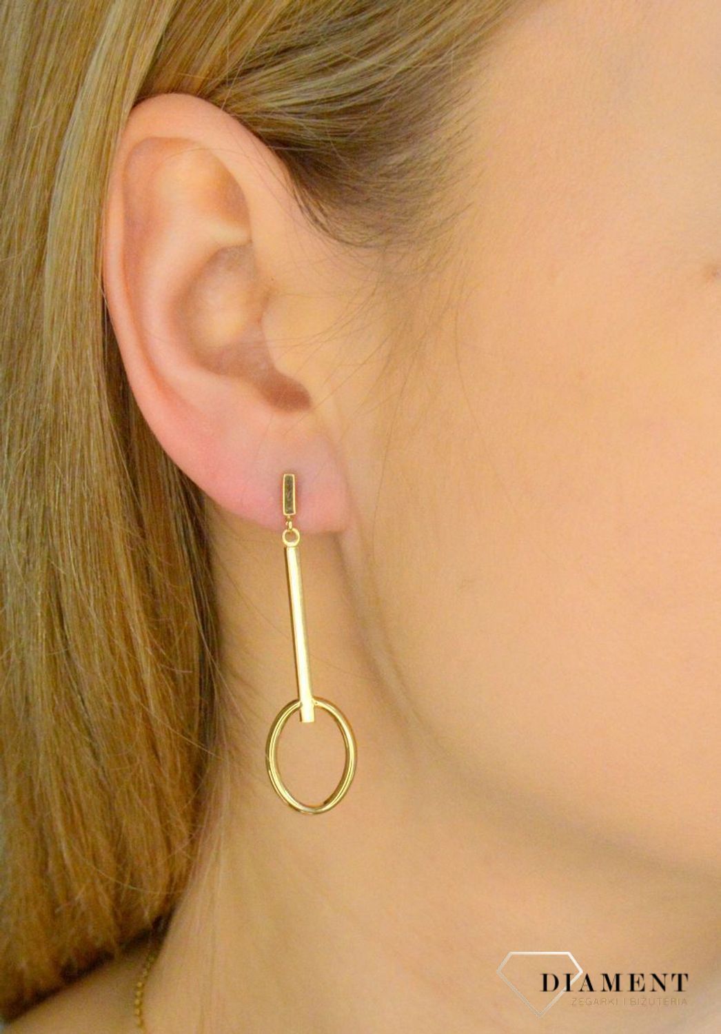 Złote kolczyki damskie 585 wiszące patyczki z owalnym zakończeniem DIA-KLC-11295-585. Złote kolczyki damskie. Złote kolczyki wiszące. Kolczyki złote wiszące. Kolczyki złote na sztyft. Kolczyki złote wiszące na prezent..jpg