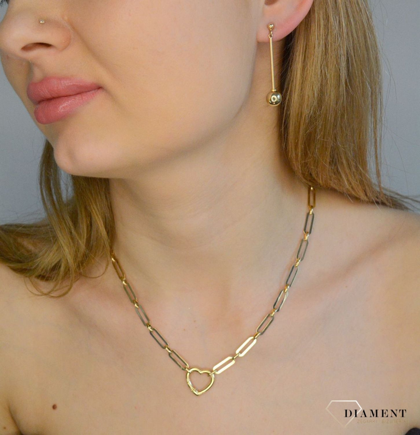 Złote kolczyki damskie 585 wiszące patyczki z kulką DIA-KLC-11296-585. Złote kolczyki damskie. Złote kolczyki wiszące. Kolczyki złote wiszące. Kolczyki złote na sztyft. Kolczyki złote wiszące z kulką na prezent..jpg