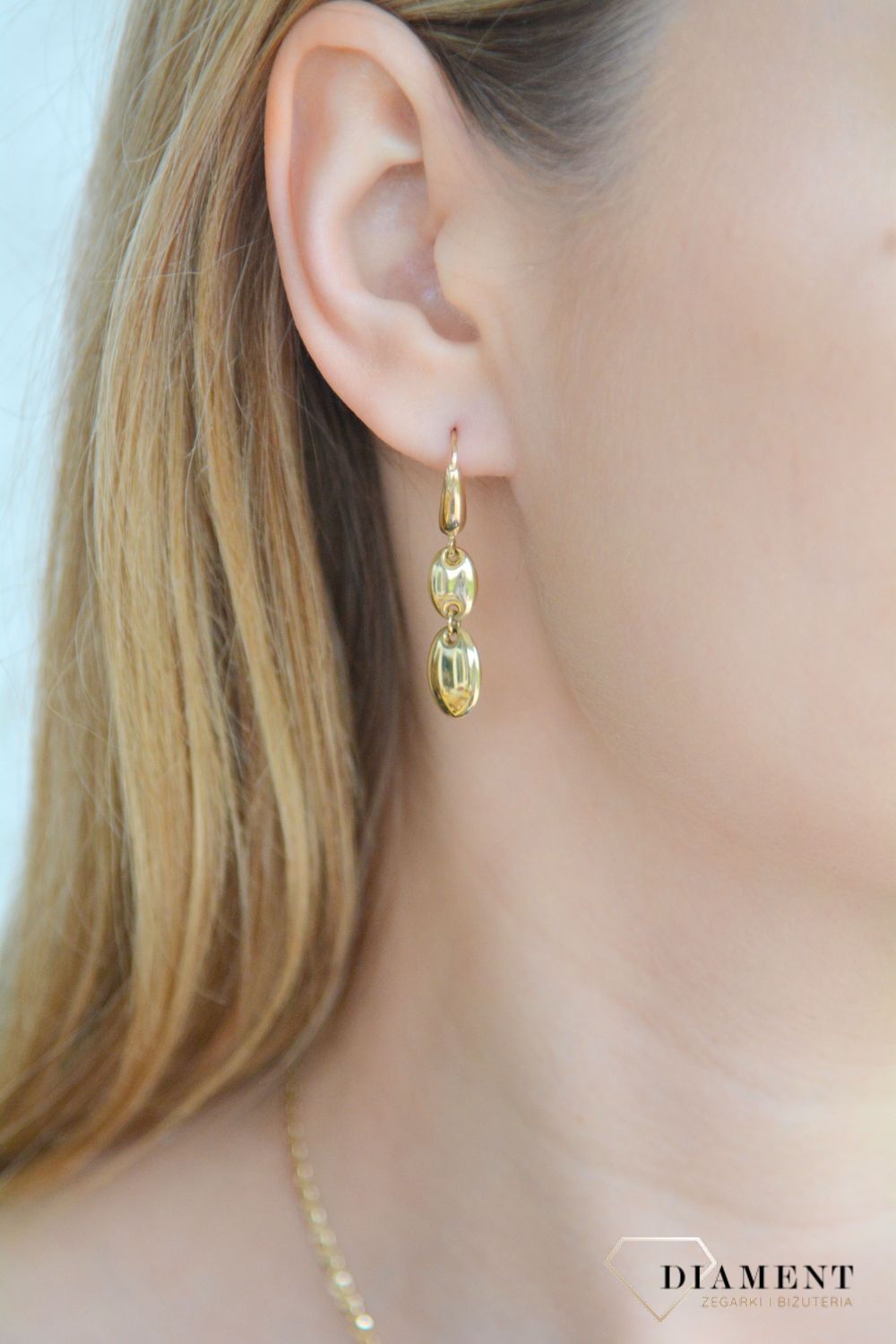 Złote kolczyki damskie 585 wiszące owalne blaszki DIA-KLC-11297-585. Złote kolczyki damskie. Złote kolczyki wiszące. Kolczyki złote wiszące. Kolczyki złote na bigiel. Kolczyki złote wiszące na prezent..jpg