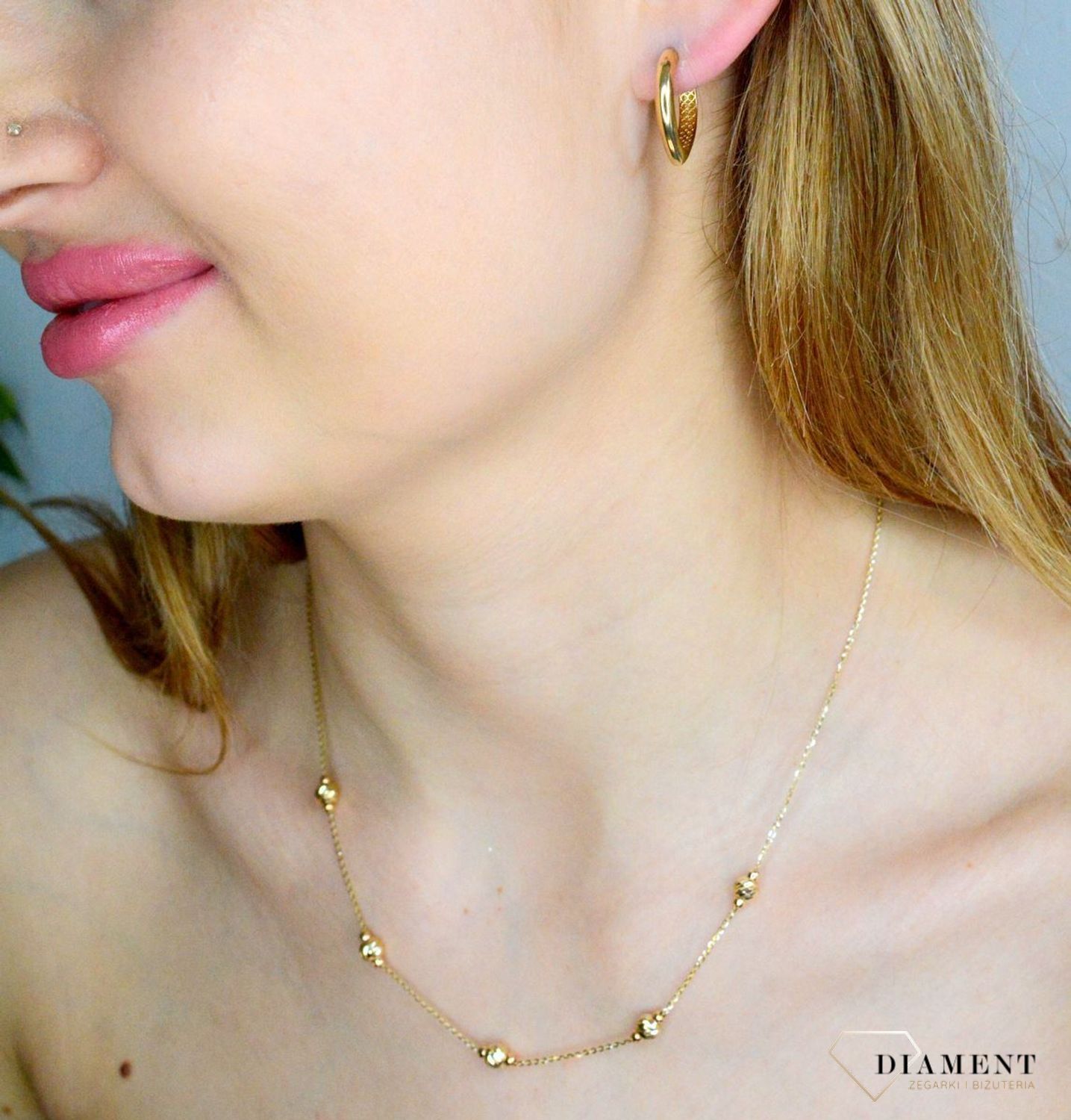 Złote kolczyki damskie 585 ostro zakończone kółka DIA-KLC-11338-585. Złote kolczyki damskie. Złote kolczyki na zatrzask. Kolczyki złote damskie na prezent. Kolczyki złote koła..jpg