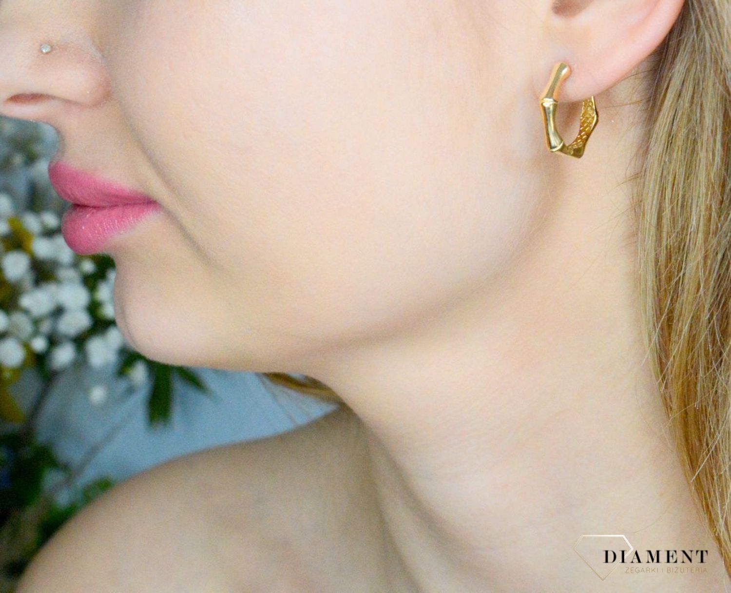 Złote kolczyki damskie 585 nowoczesne kółka DIA-KLC-11339-585. Złote kolczyki damskie. Kolczyki złote na zatrzask. Kolczyki koła damskie złote. Kolczyki złote koła. Kolczyki idealne na prezent..jpg