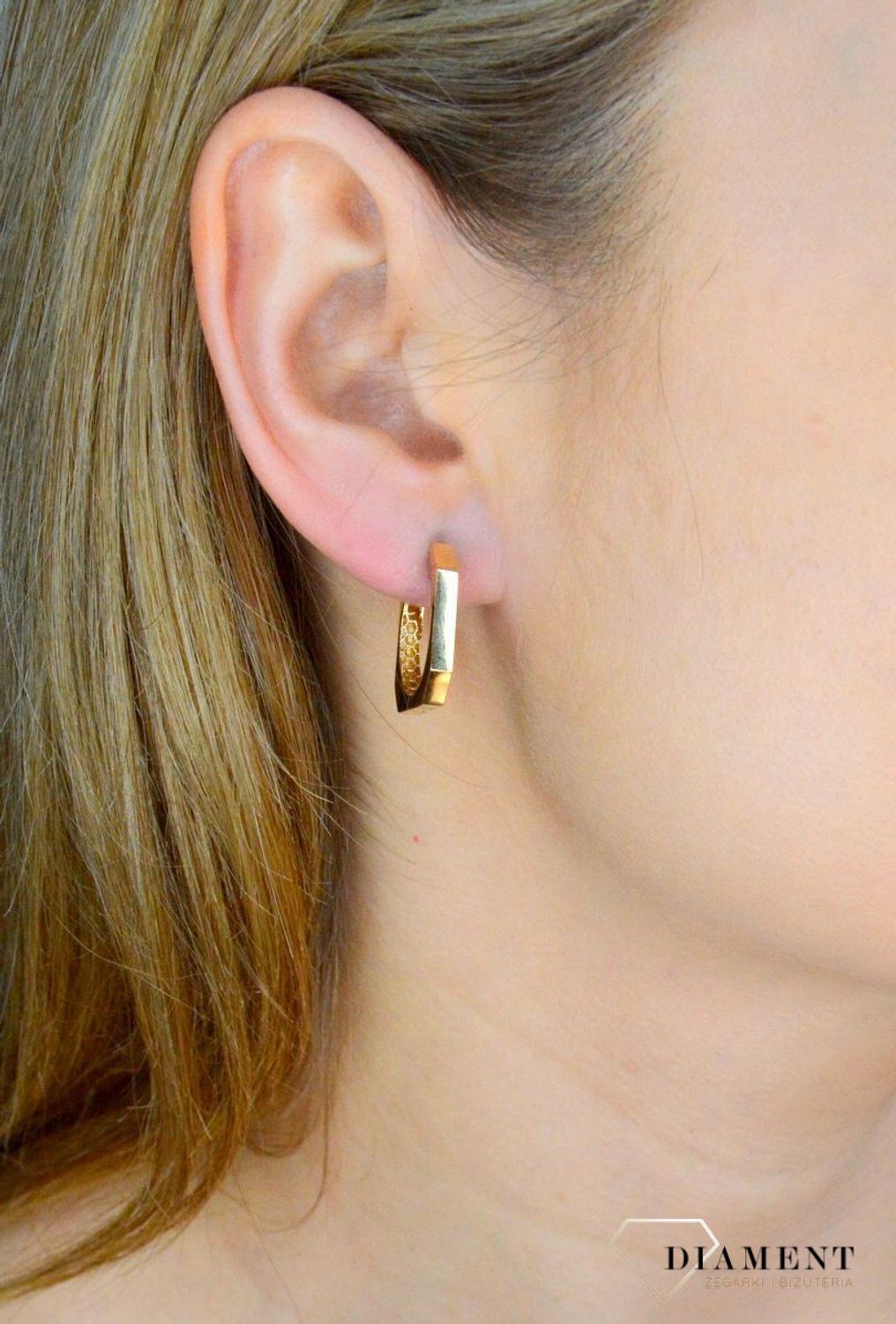 Złote kolczyki damskie 585 kwadratowe na zatrzask DIA-KLC-11340-585.  Złote kolczyki damskie. Złote kolczyki kwadratowe. Kolczyki złote na zatrzask. Złote geometryczne kolczyki na prezent..jpg
