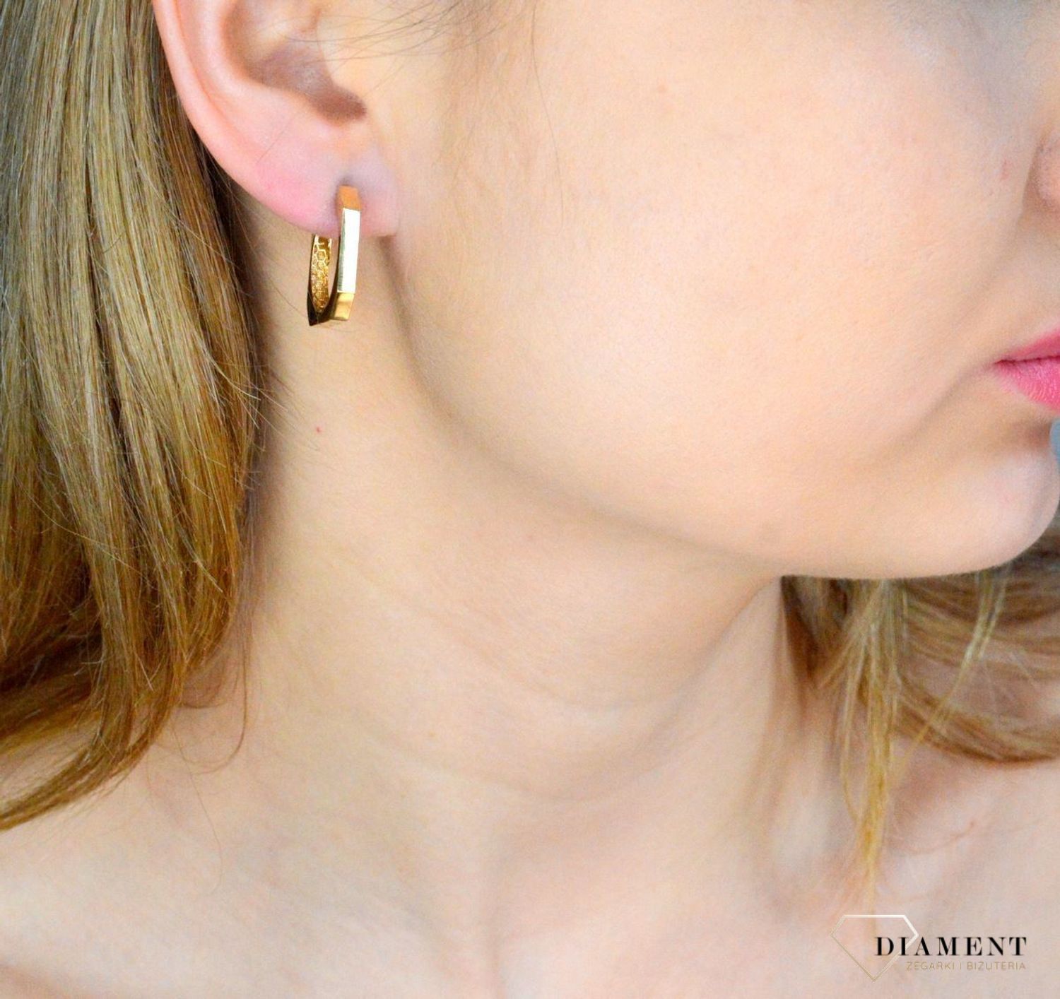 Złote kolczyki damskie 585 kwadratowe na zatrzask DIA-KLC-11340-585.  Złote kolczyki damskie. Złote kolczyki kwadratowe. Kolczyki złote na zatrzask. Złote geometryczne kolczyki na prezent..jpg