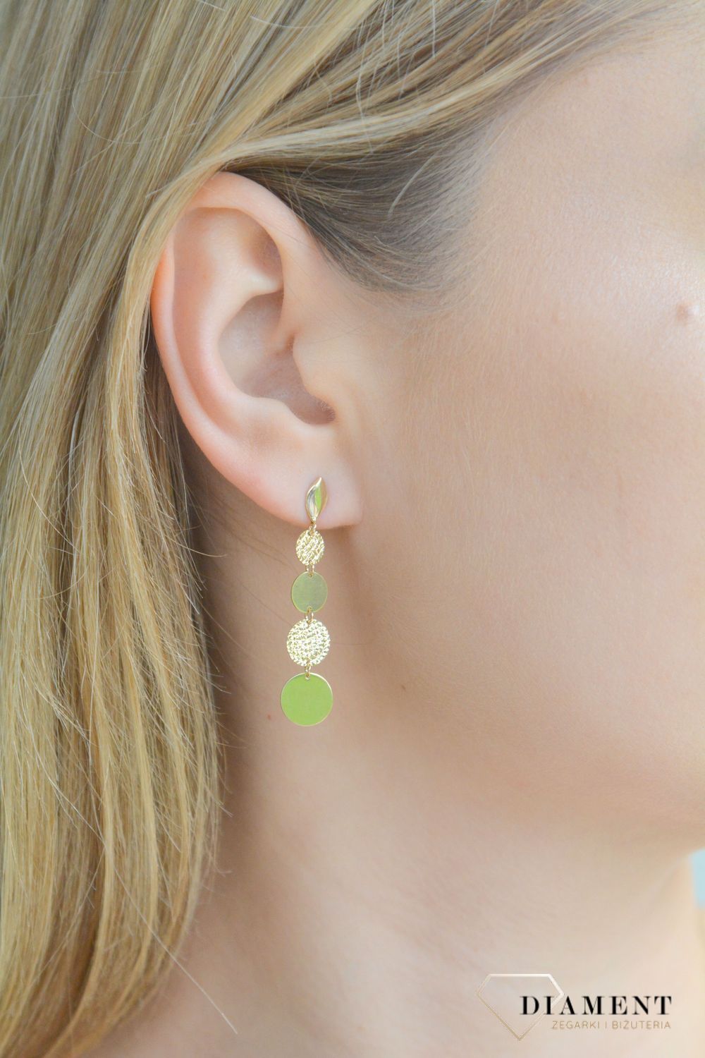 Złote kolczyki damskie 585 wiszące kółeczka blaszki DIA-KLC-11351-585. Złote kolczyki damskie. Kolczyki złote wiszące. Kolczyki wiszące złote blaszki. Kolczyki złote na prezent dla kobiety..jpg