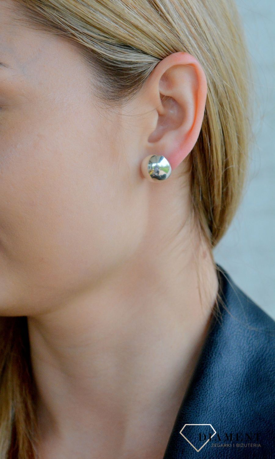 Srebrne kolczyki damskie 925 gładkie półkule DIA-KLC-11370-925. Srebrne kolczyki damskie. Kolczyki srebrne gładkie półkule. Gładkie srebrne wkrętki. Srebrne klasyczne kolczyki damskie na prezent.11.jpg