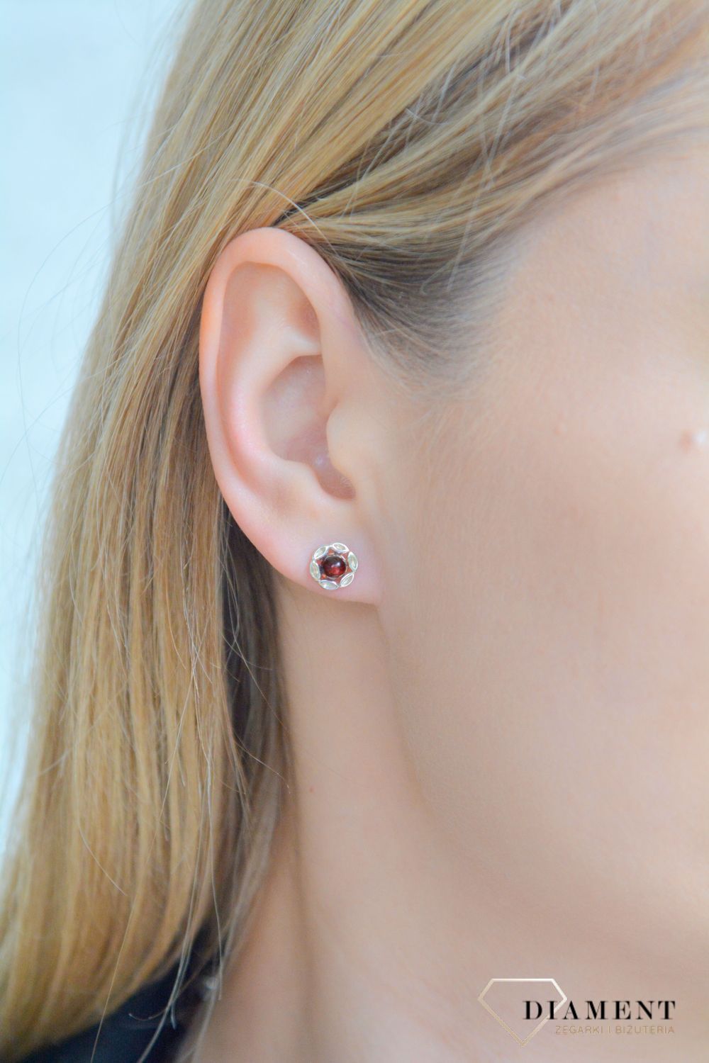 Srebrne kolczyki damskie Kwiatki z bursztynem bałtyckim wkrętki DIA-KLC-11394-925. Srebrne kolczyki damskie wkrętki. Srebrne kolczyki z  bursztynem. Kolczyki srebrne z bursztynem na prezent.11.jpg