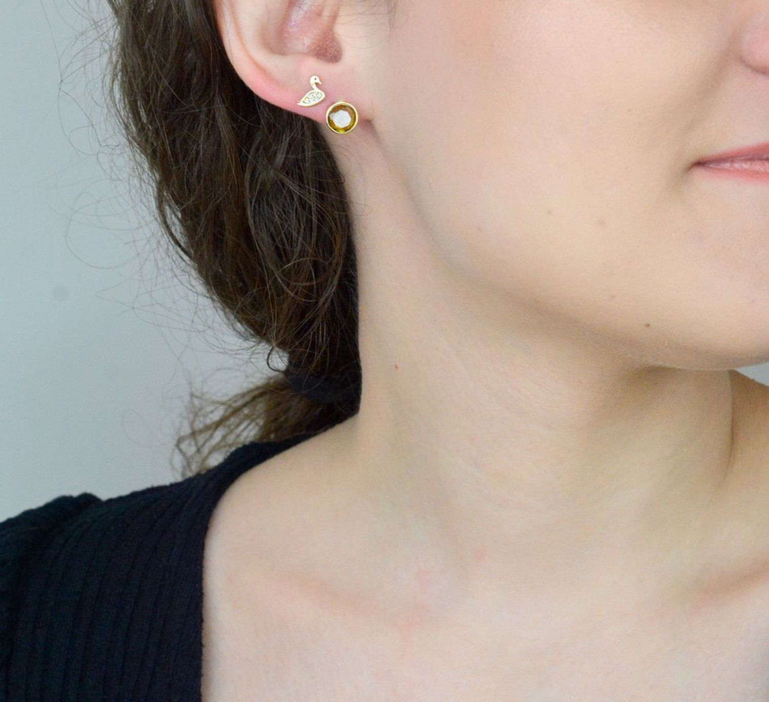 Złote kolczyki wkrętki łabędzie DIA-KLC-11403-333.jpg