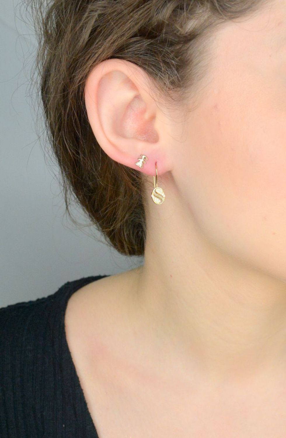 Złote kolczyki damskie 585 wiszące z cyrkoniami DIA-KLC-11426-585. Złote kolczyki damskie. Złote kolczyki wiszące dla dziewczynki. Kolczyki złote z cyrkoniami. Złote kolczyki wiszące na prezent.1.jpg