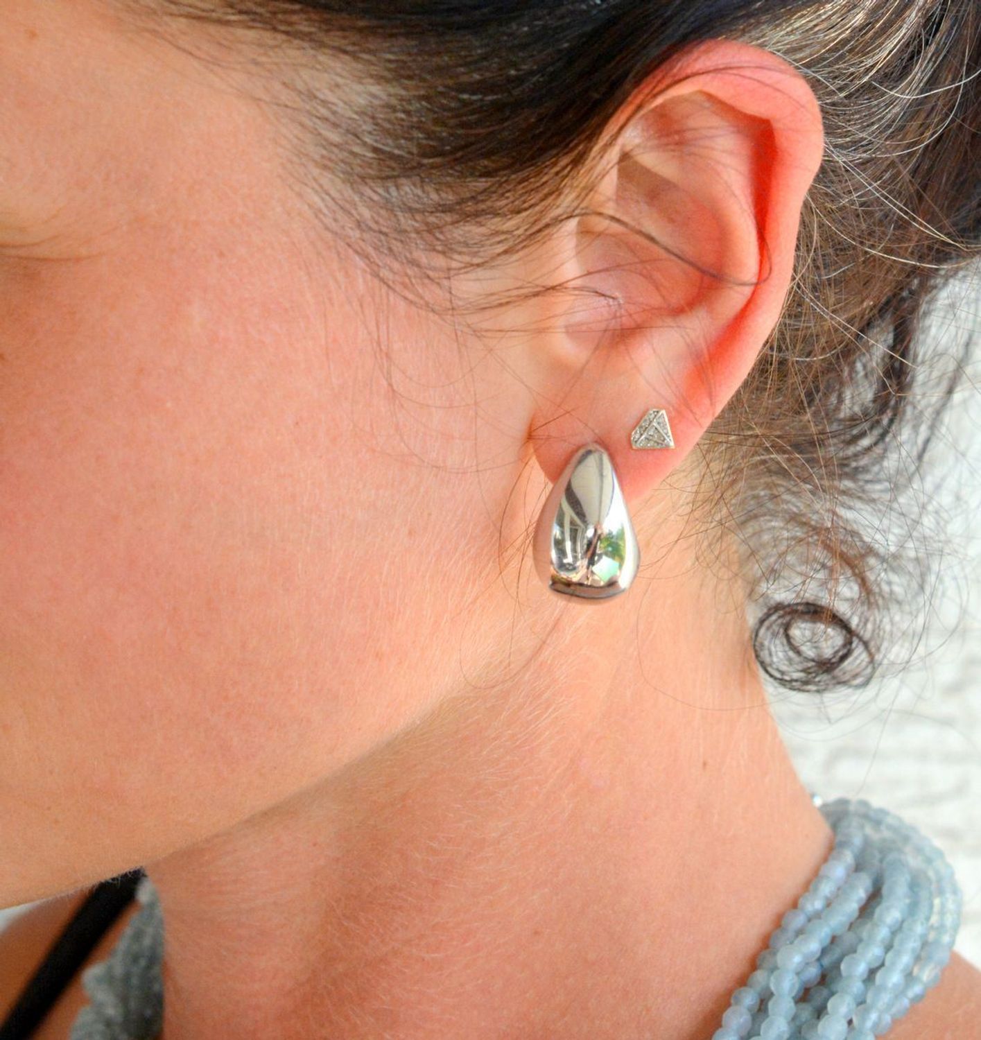 Srebrne kolczyki damskie 925 gładkie szerokie łezki  DIA-KLC-11468-925. Srebrne kolczyki damskie. Kolczyki srebrne łezki. Srebrne łezki na sztyft. Kolczyki modowe. Kolczyki srebrne szerokie łezki na prezent..jpg