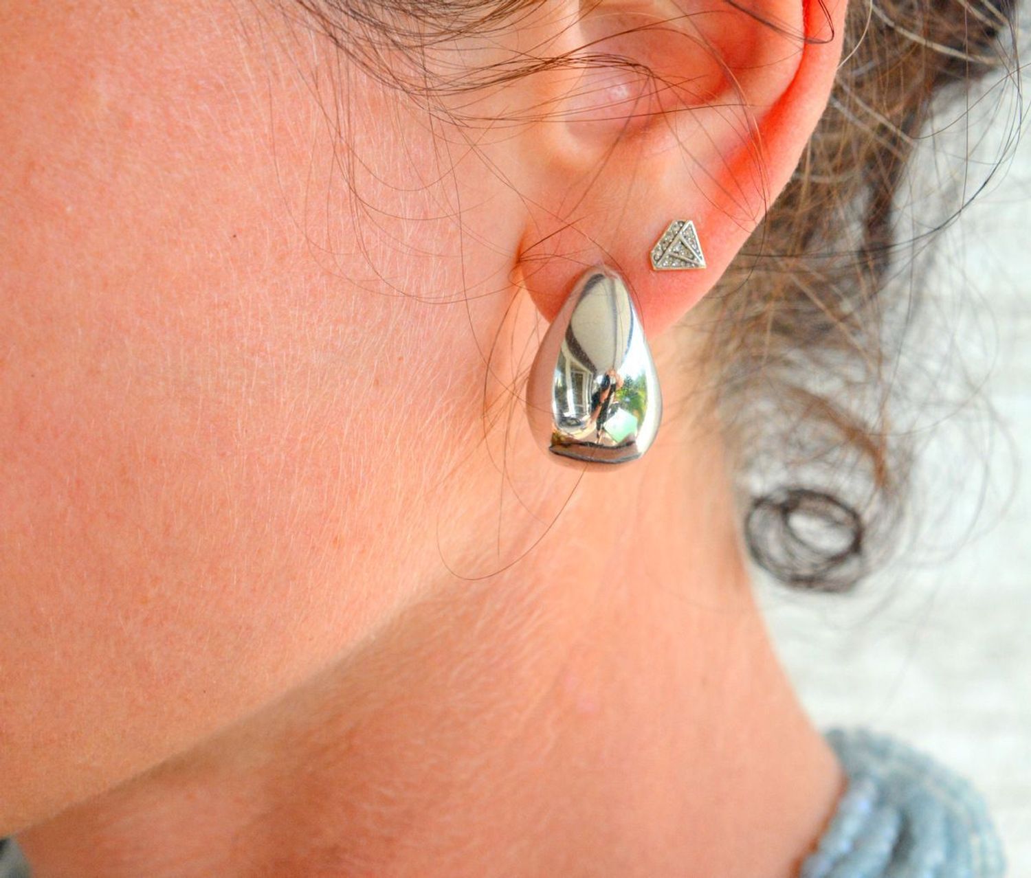 Srebrne kolczyki damskie 925 gładkie szerokie łezki  DIA-KLC-11468-925. Srebrne kolczyki damskie. Kolczyki srebrne łezki. Srebrne łezki na sztyft. Kolczyki modowe. Kolczyki srebrne szerokie łezki na prezent..jpg