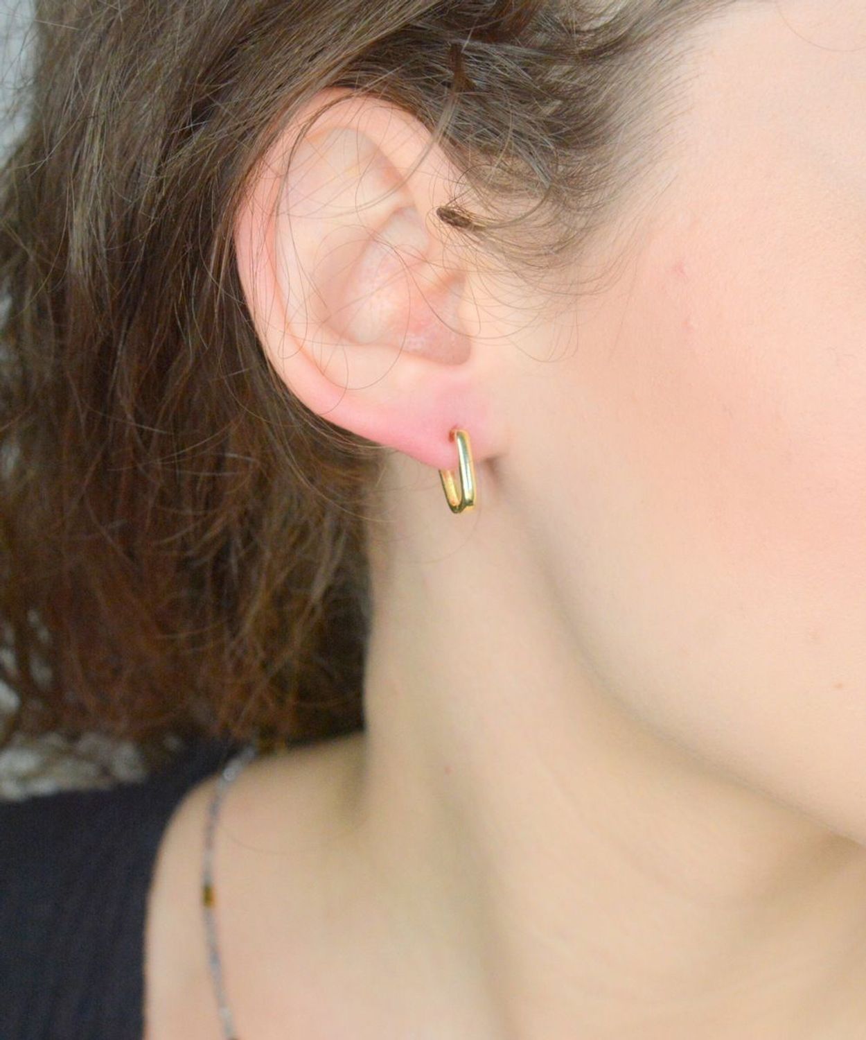 Kolczyki srebrne pozłacane pr 925 DIA-KLC-11478-925 Srebrne kolczyki zostały wykonane z najwyższej jakości srebra próby 925. Idealny prezent dla każdej kobiety.1.jpg