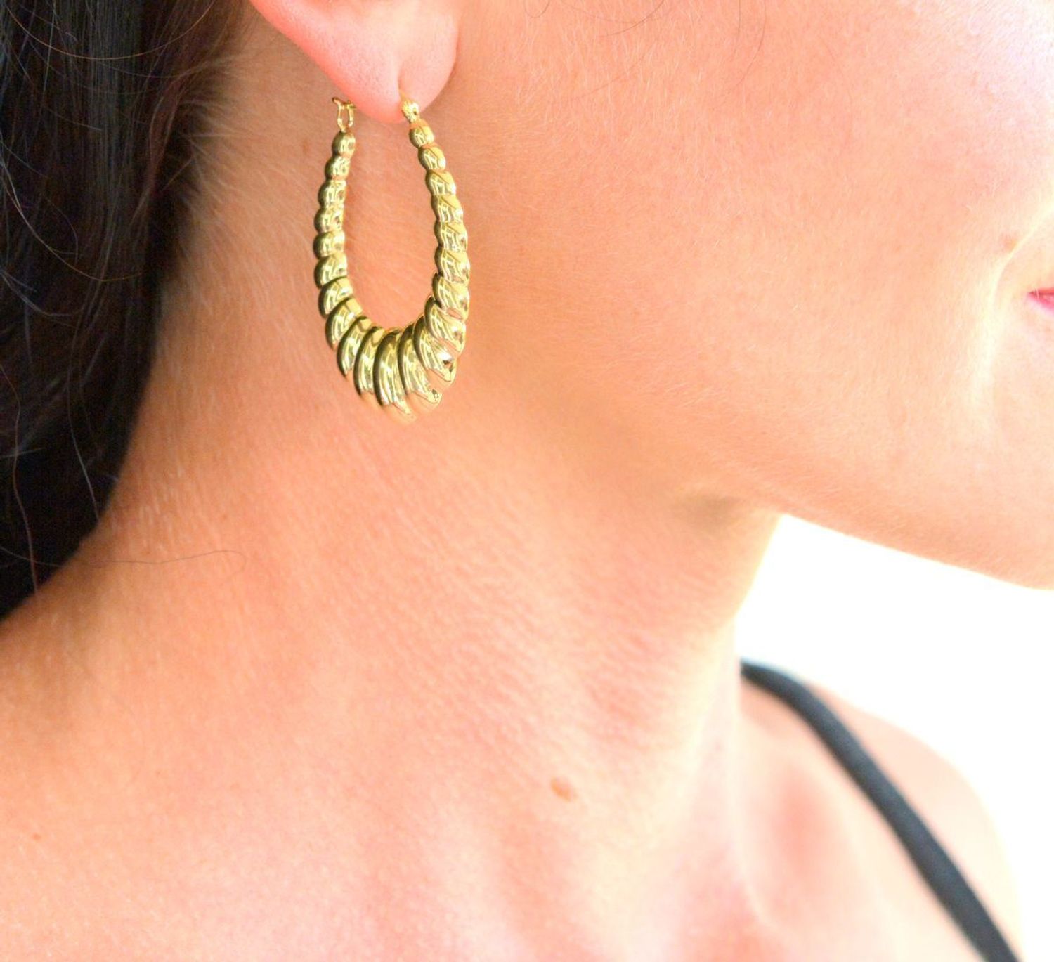 Srebrne kolczyki damskie 925 pozłacane grube księżyce modny wzór DIA-KLC-11479-925. Srebrne kolczyki damskie. Kolczyki srebrne o modnym wzorze. Kolczyki srebrne pozłacane. Kolczyki owalne grube na prezent..jpg