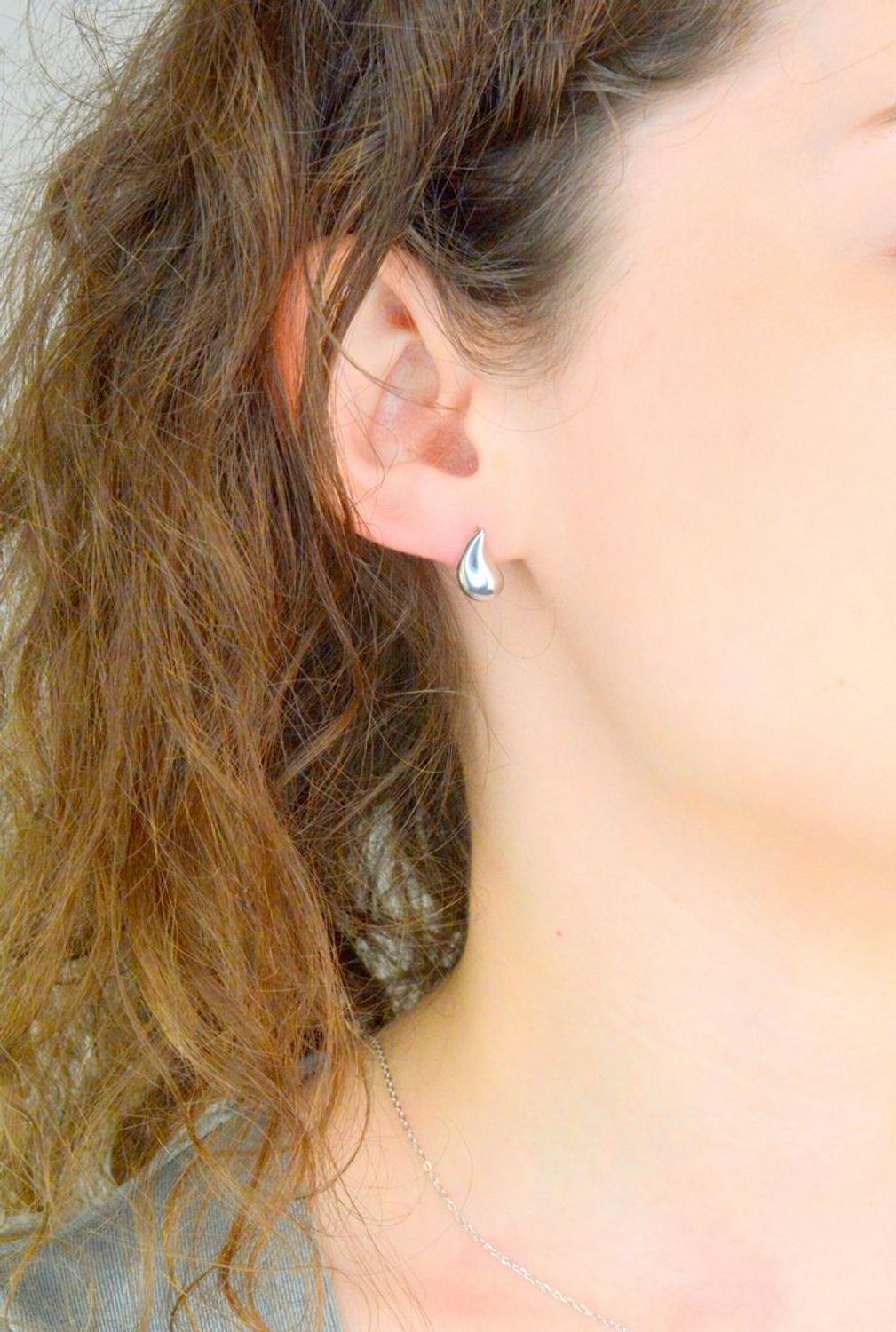 Kolczyki srebrne łezki pr 925, DIA-KLC-11481-925 srebrne kolczyki zostały wykonane z najwyższej jakości srebra próby 925. Idealny prezent dla każdej kobiety. Srebrne kolczyki posiadają bardzo wygodne1.jpg