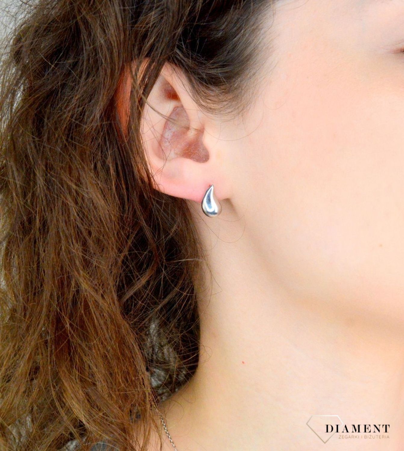 Kolczyki srebrne łezki pr 925, DIA-KLC-11481-925 srebrne kolczyki zostały wykonane z najwyższej jakości srebra próby 925. Idealny prezent dla każdej kobiety. Srebrne kolczyki posiadają bardzo wygodne1.jpg