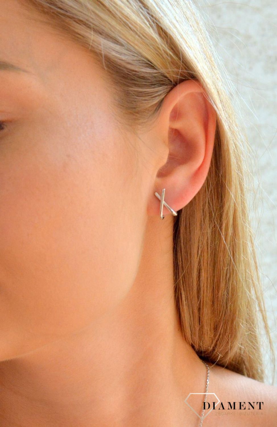 Srebrne kolczyki damskie 925 'Iksy' na sztyft DIA-KLC-11582-925.jpg