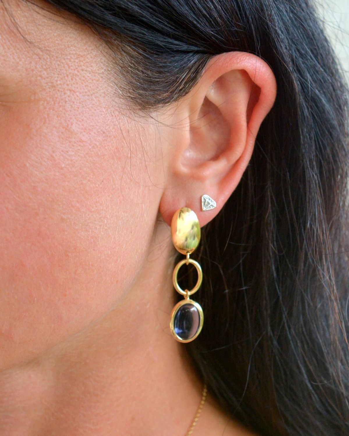 Srebrne kolczyki damskie pokryte złotem owalne fioletowe cyrkonie DIA-KLC-11688-925.jpg