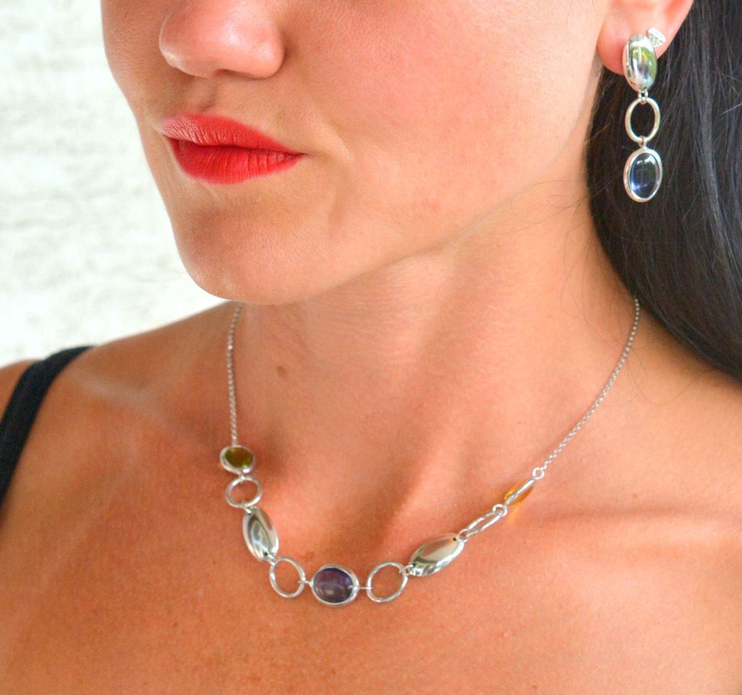 Srebrne kolczyki damskie wiszące owale z fioletową cyrkonią DIA-KLC-11699-925.jpg