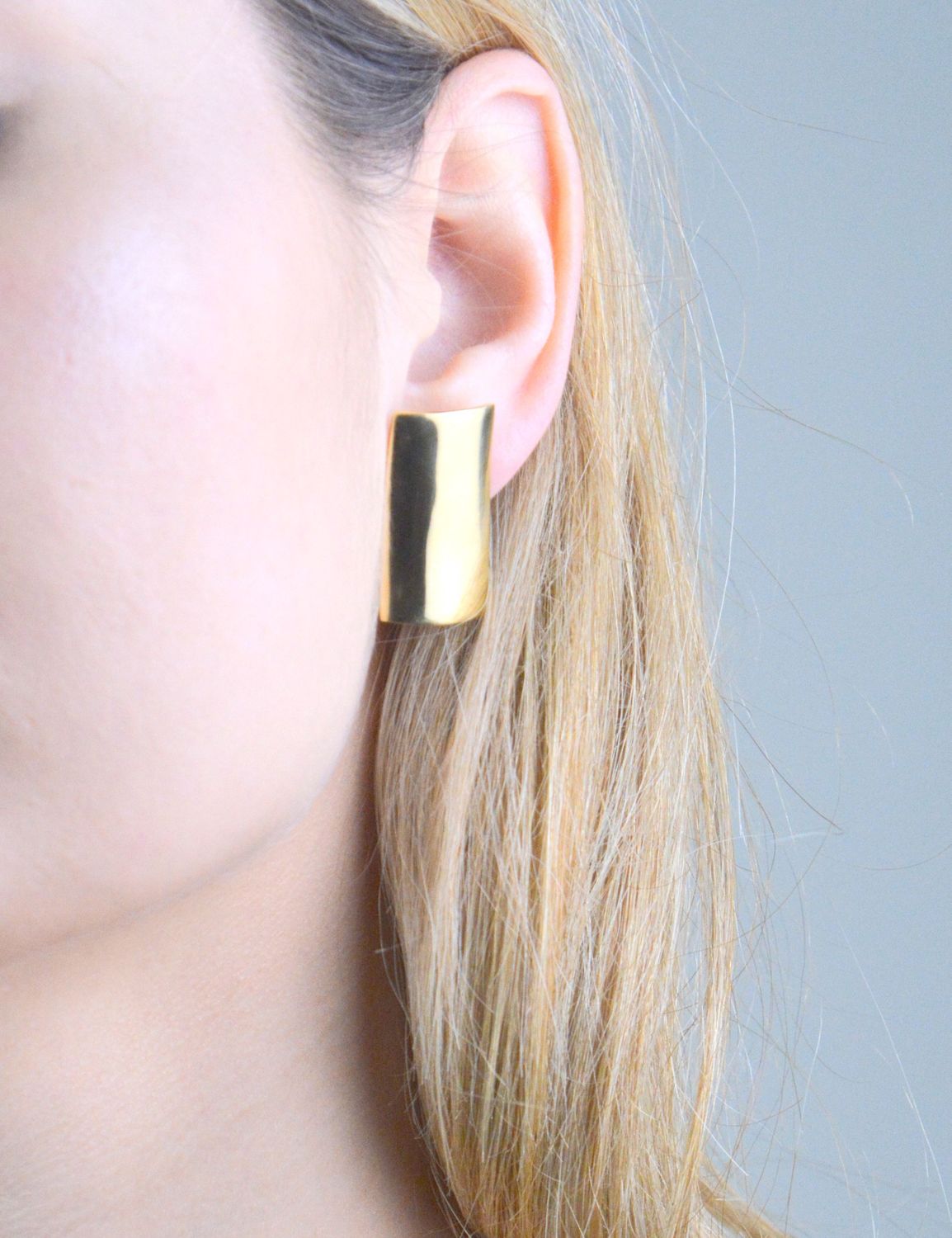 Srebrne kolczyki damskie 925 gładkie podłużne pokryte złotem DIA-KLC-11702-925.  Srebrne kolczyki damskie. Srebrne duże kolczyki na sztyft. Grawerowane kolczyki srebrne. Kolczyki srebrne na prezent..jpg