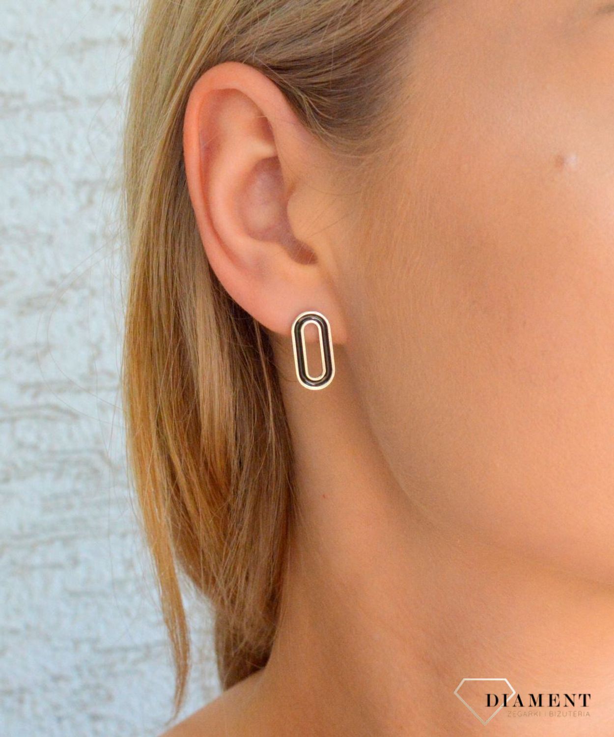 Srebrne kolczyki damskie 925 podłużne z czarną emalią na sztyft DIA-KLC-11797-925.jpg