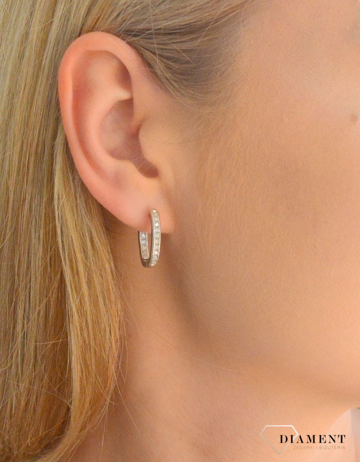 Srebrne kolczyki damskie 925 owalne z cyrkoniami na zapięcie angielskie DIA-KLC-11821-925.jpg