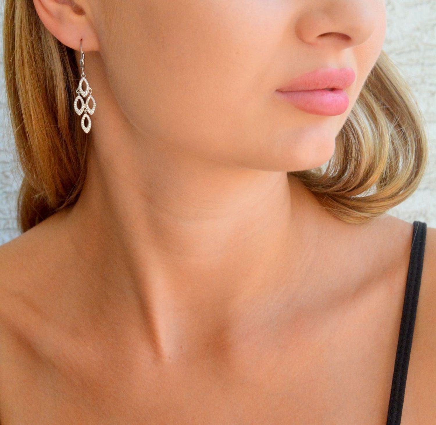 Srebrne kolczyki damskie 925 wiszące listki z cyrkoniami DIA-KLC-11823-925.jpg