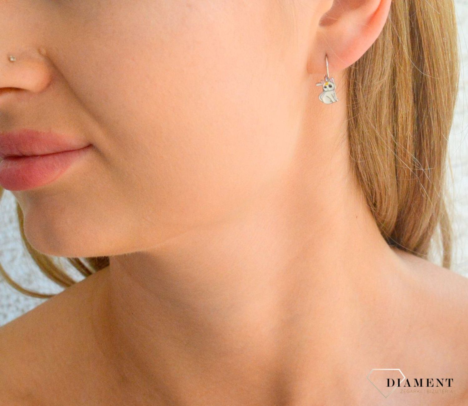 Kolczyki srebrne kotka Artemis z Sailor Moon Czarodziejka z Księżyca angielskie zapięcie.jpg