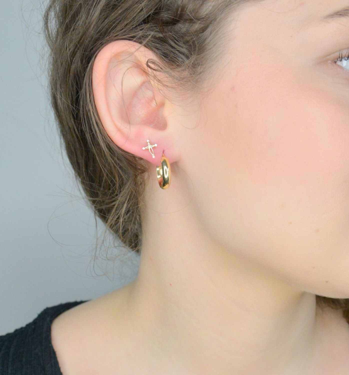 Kolczyki złote koła próba 585, DIA-KLC-11937-585, Złote kolczyki wykonane z najwyższej jakości żółtego złota, próby 585. Kolczyki koła to ponadczasowa biżuteria,która pasuje do każdego rodzaju stylizacji.1.jpg