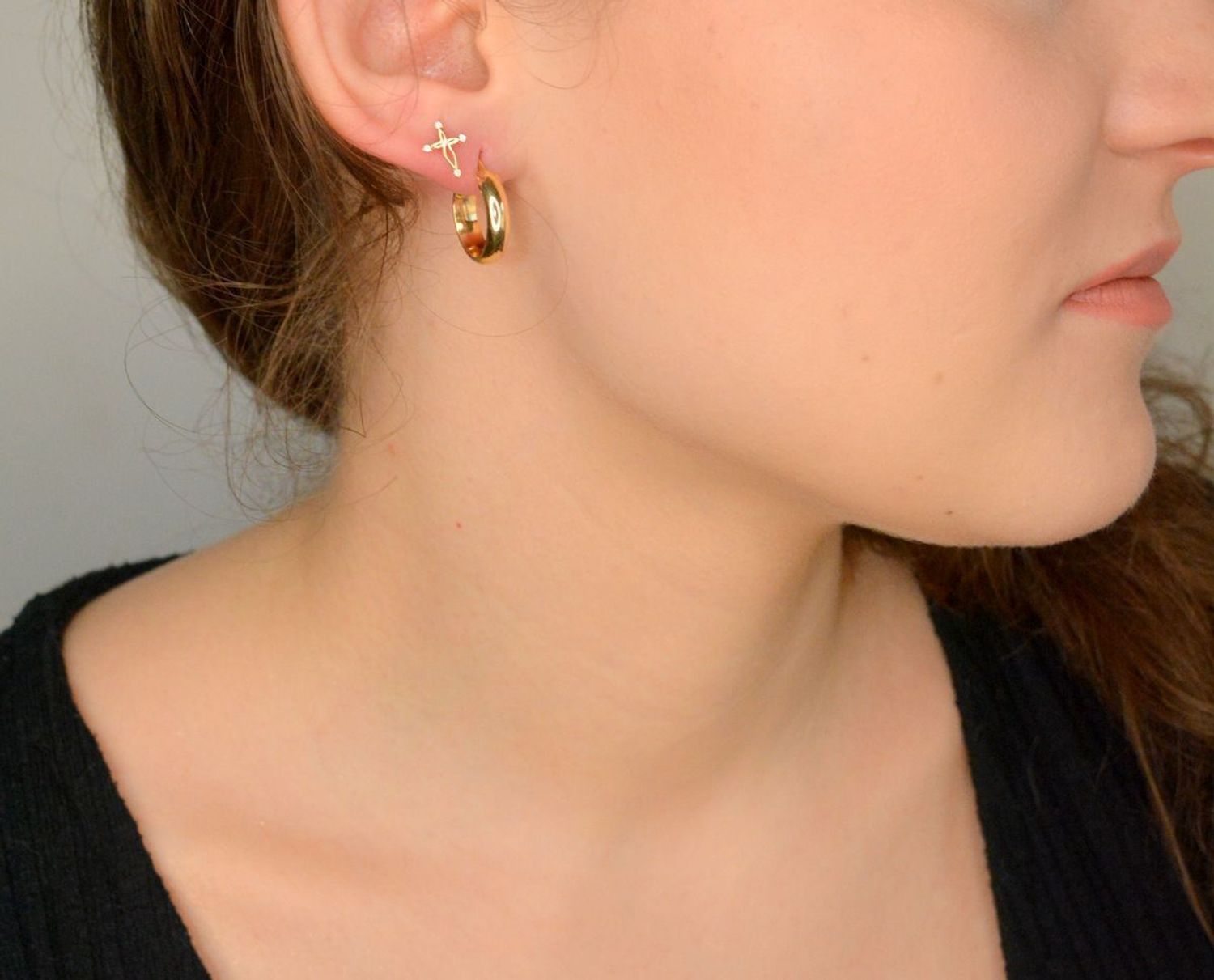 Kolczyki złote koła próba 585, DIA-KLC-11937-585, Złote kolczyki wykonane z najwyższej jakości żółtego złota, próby 585. Kolczyki koła to ponadczasowa biżuteria,która pasuje do każdego rodzaju stylizacji.1.jpg