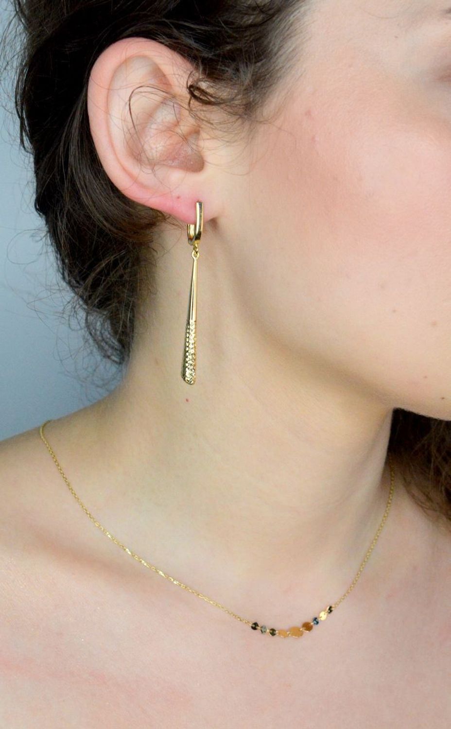 Kolczyki wiszące sopelki grawerowane próba 585, DIA-KLC-11941-585, Stylowe kolczyki wykonane ze złota próby 585. Kolczyki mają kształt wiszących sopli, ozdobionych grawerem, świetnie pasują 1.jpg