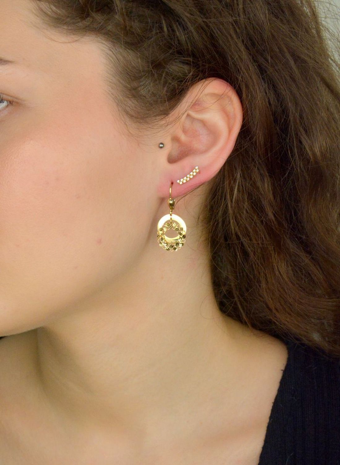 Kolczyki złote wiszące dwa kółka próba 585, DIA-KLC-11949-585, Nowoczesne kolczyki w kształcie kółeczek to idealny wybór zarówno na co dzień, jak i na wieczór.1.jpg