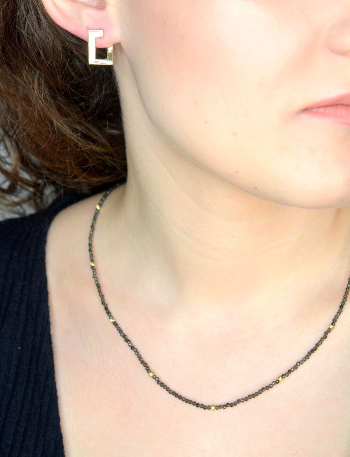 Kolczyki złote prostokąty próba 585, DIA-KLC-11955-585,  Stylowe kolczyki wykonane ze złota próby 585. Kolczyki mają kształt prostokątów, które świetnie pasują jako dodatek do codziennych stylizacji.11.jpg