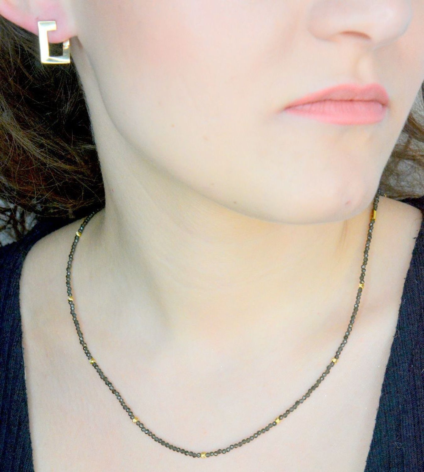 Kolczyki złote prostokąty próba 585, DIA-KLC-11955-585,  Stylowe kolczyki wykonane ze złota próby 585. Kolczyki mają kształt prostokątów, które świetnie pasują jako dodatek do codziennych stylizacji.11.jpg