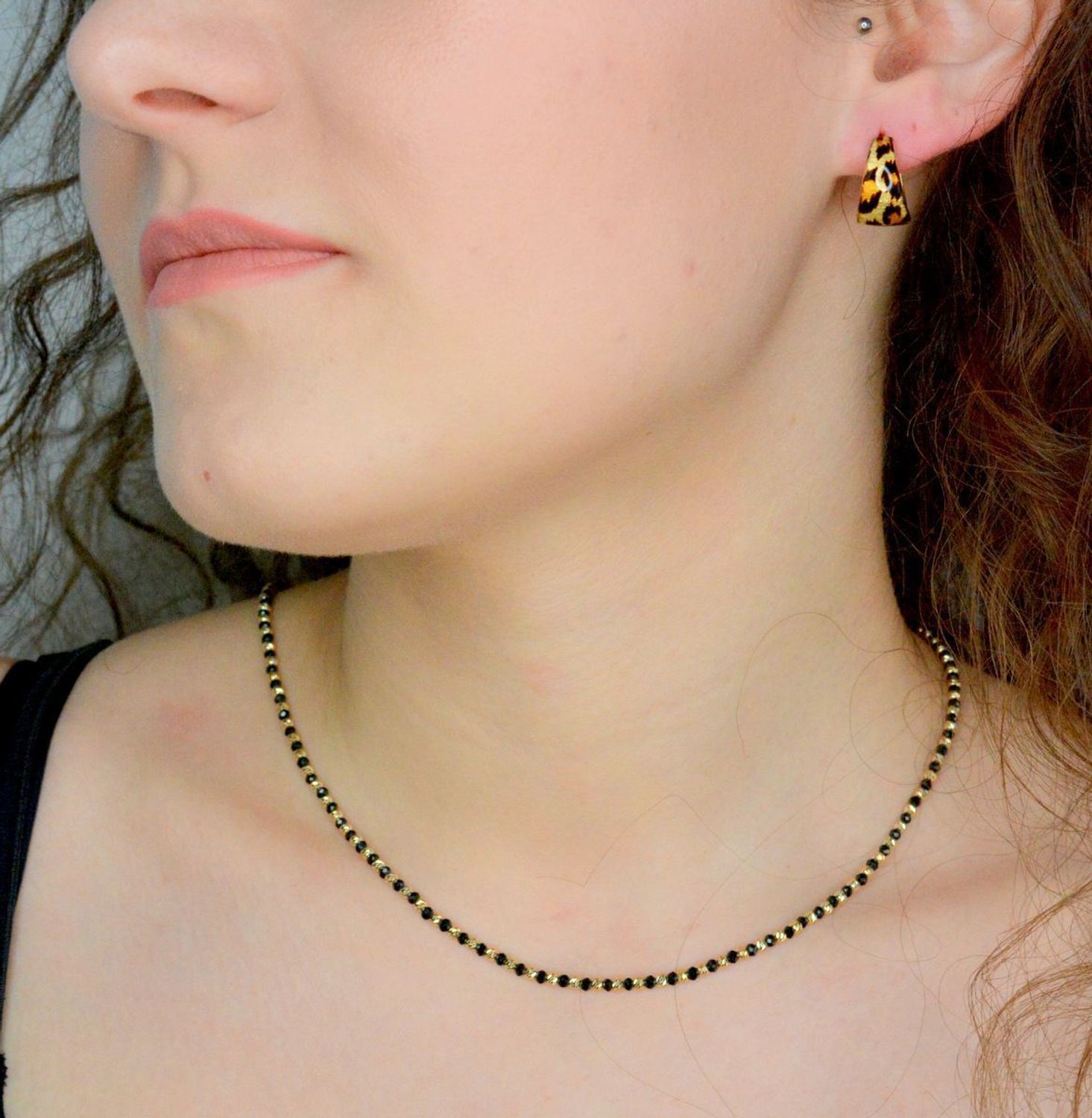 Kolczyki złote próba 585 panterka DIA-KLC-11965-585 Złote kolczyki wykonane z najwyższej jakości żółtego złota, próby 585. Kolczyki koła to ponadczasowa biżuteria,która pasuje do każdego rodzaju 1.jpg