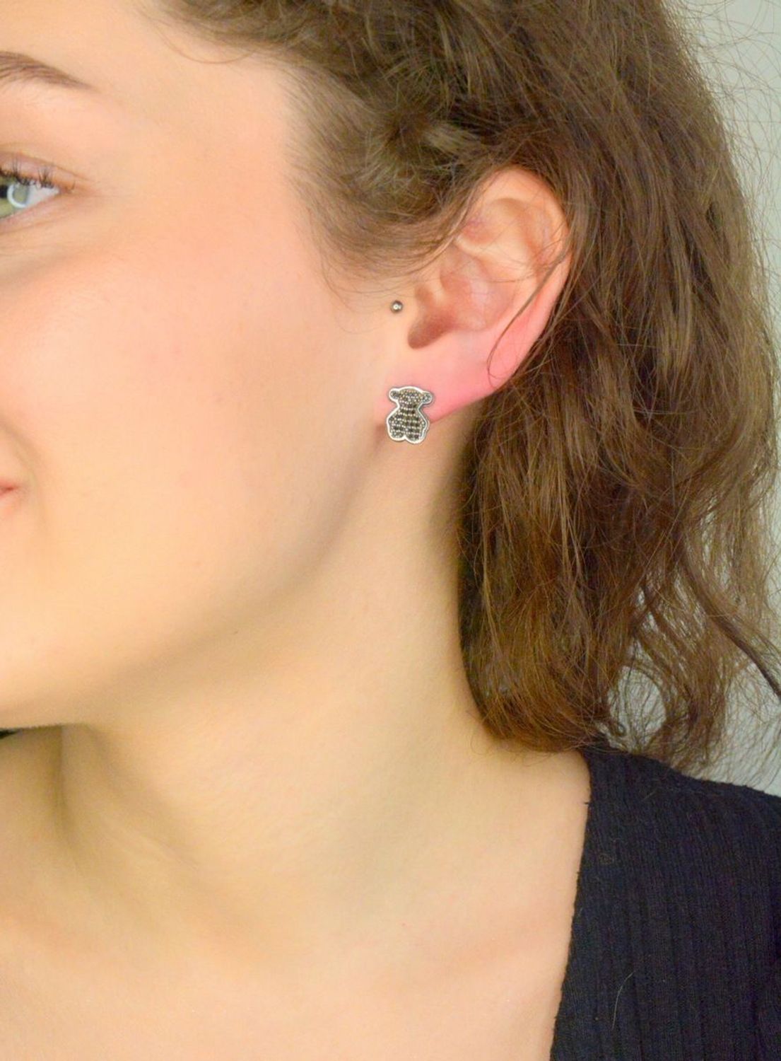 Kolczyki złote misie czarna cyrkonia próba 333, DIA-KLC-12021-333, Kolczyki misie złote, ozdobione czarną cyrkonią. Kolczyki to ponadczasowa biżuteria, która pasuje do każdego rodzaju stylizacji1.jpg