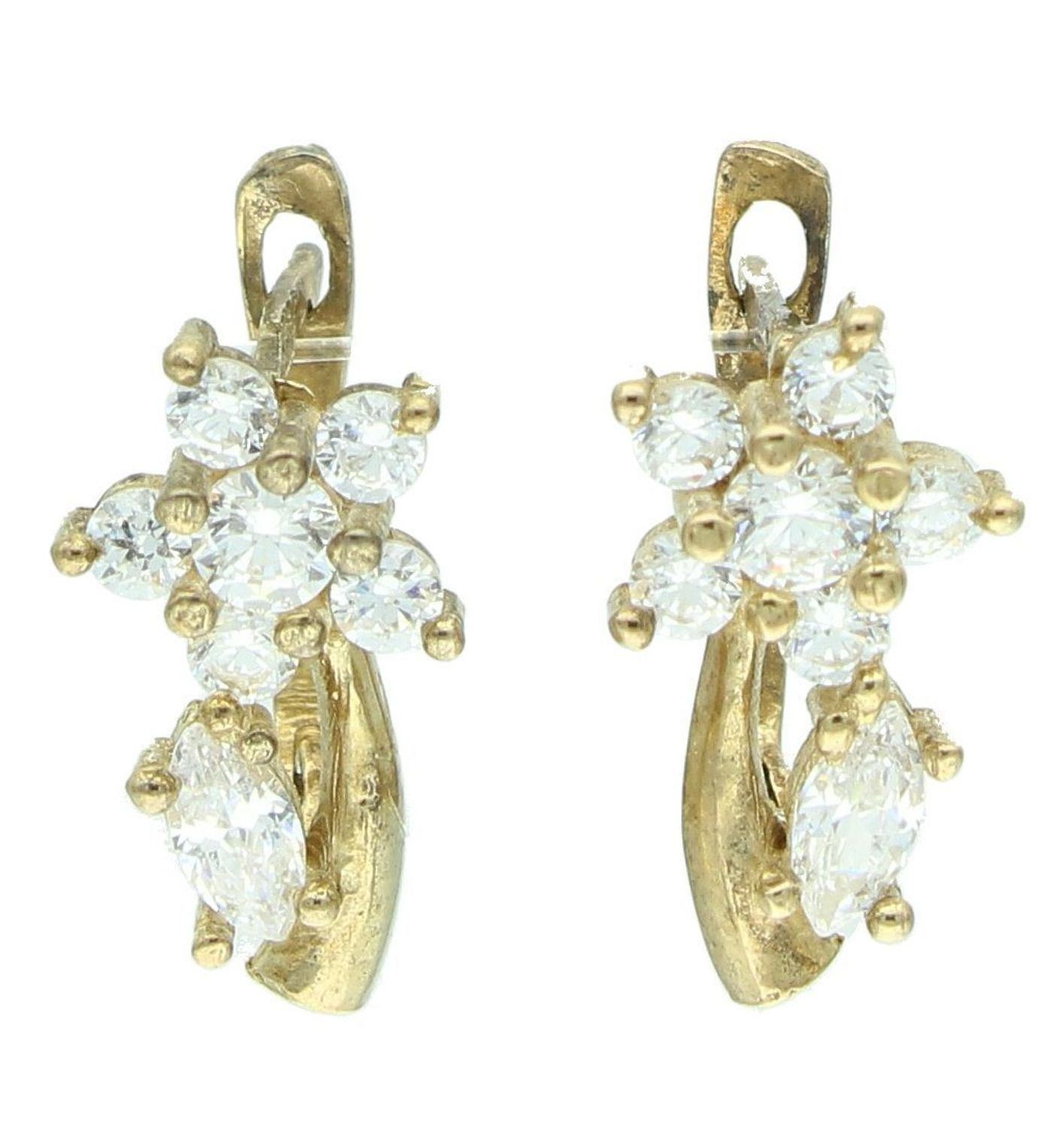 Złote kolczyki angielskie zapięcie kwiatki z cyrkonią próba 333 DIA-KLC-12030-333 , Stylowe kolczyki wykonane z złota próby 333. Kolczyki złote kwiatki ozdobione cyrkonią w kolorze białym1.jpg