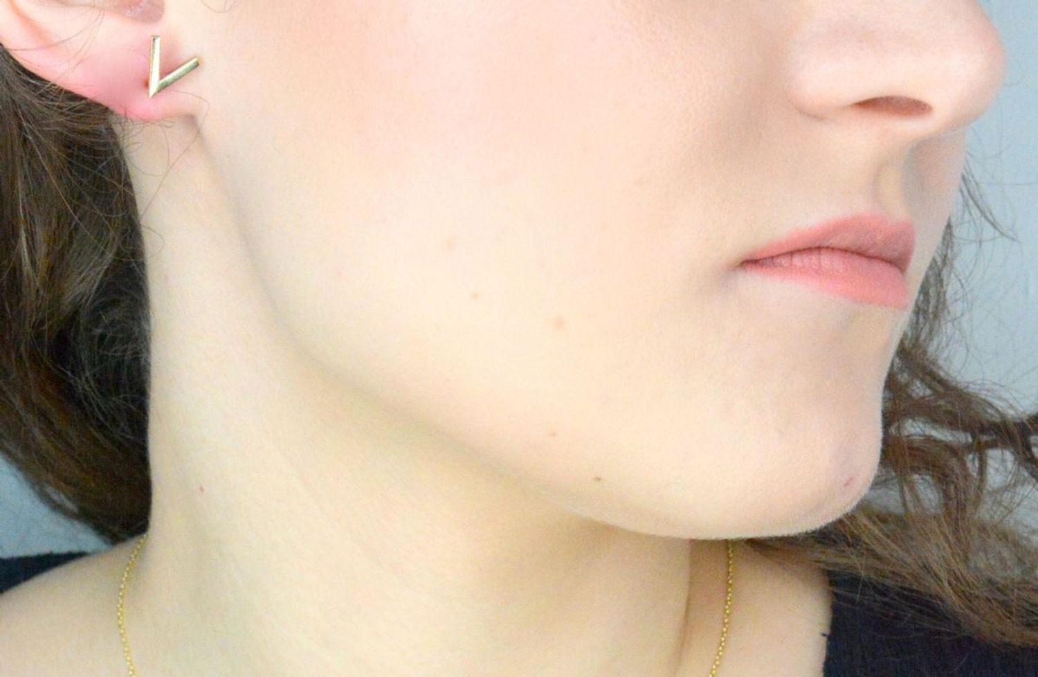 Kolczyki złote próba 333, DIA-KLC-12037-333 Stylowe kolczyki wykonane z złota próby 333. Kolczyki to ponadczasowa biżuteria, która pasuje do każdego rodzaju stylizacji. 1.jpg