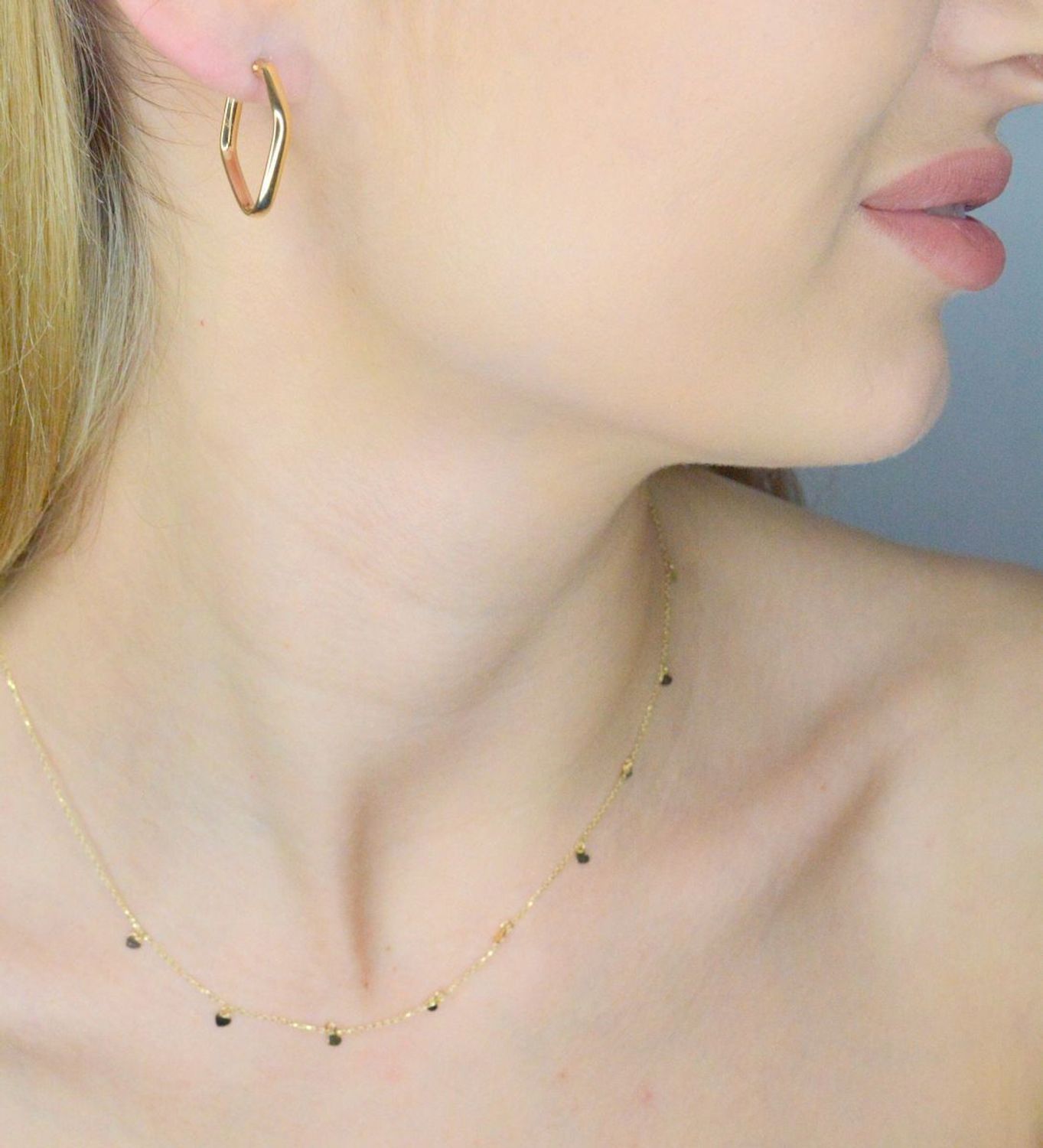 Kolczyki złote romby próba 585, DIA-KLC-12045-585 Złote kolczyki wykonane z najwyższej jakości żółtego złota, próby 585. Kolczyki w formie rombów. Kolczyki złote wiszące idealne na prezent..jpg