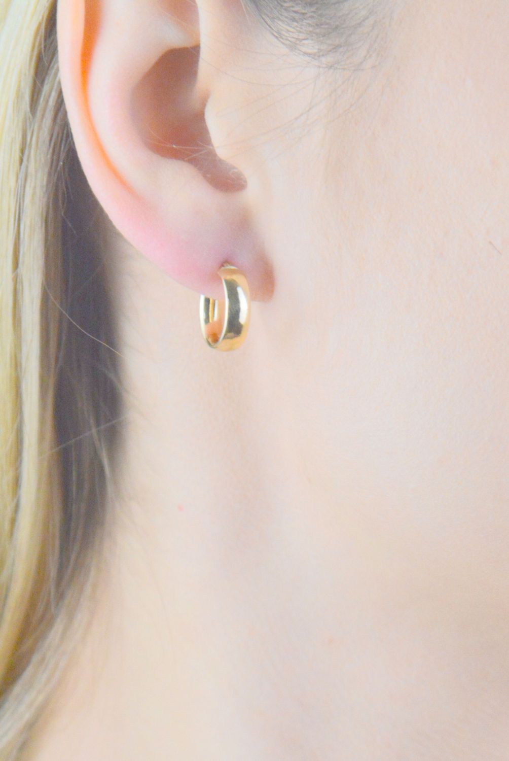 Kolczyki złote koła próba 585, DIA-KLC-12057-585 Złote kolczyki wykonane z najwyższej jakości żółtego złota, próby 585. Kolczyki w formie koła..jpg