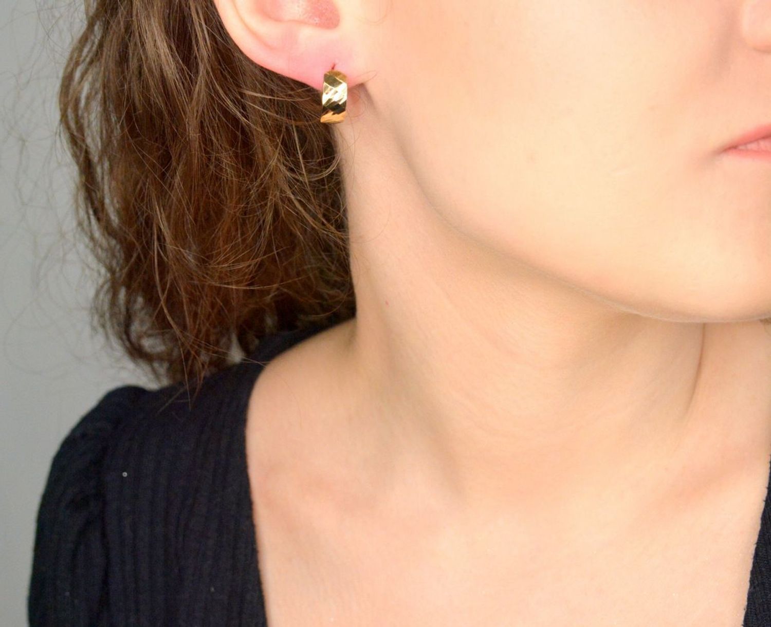 Kolczyki złote grawerowane próba 585, DIA-KLC-12082-585 (2).jpg