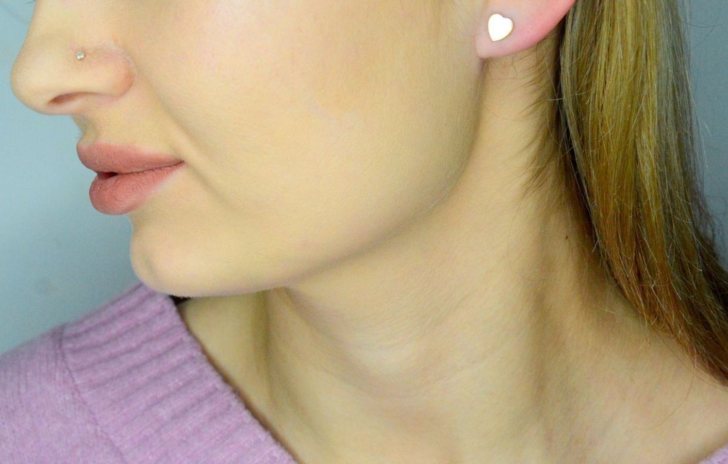 Kolczyki złote serca gładkie próba 585, DIA-KLC-12096-585  Damskie kolczyki wykonane ze złota próby 585. Kolczyki mają kształt serduszek o gładkiej powierzchni. Kolczyki zapinane na wygodne i dobrze.jpg