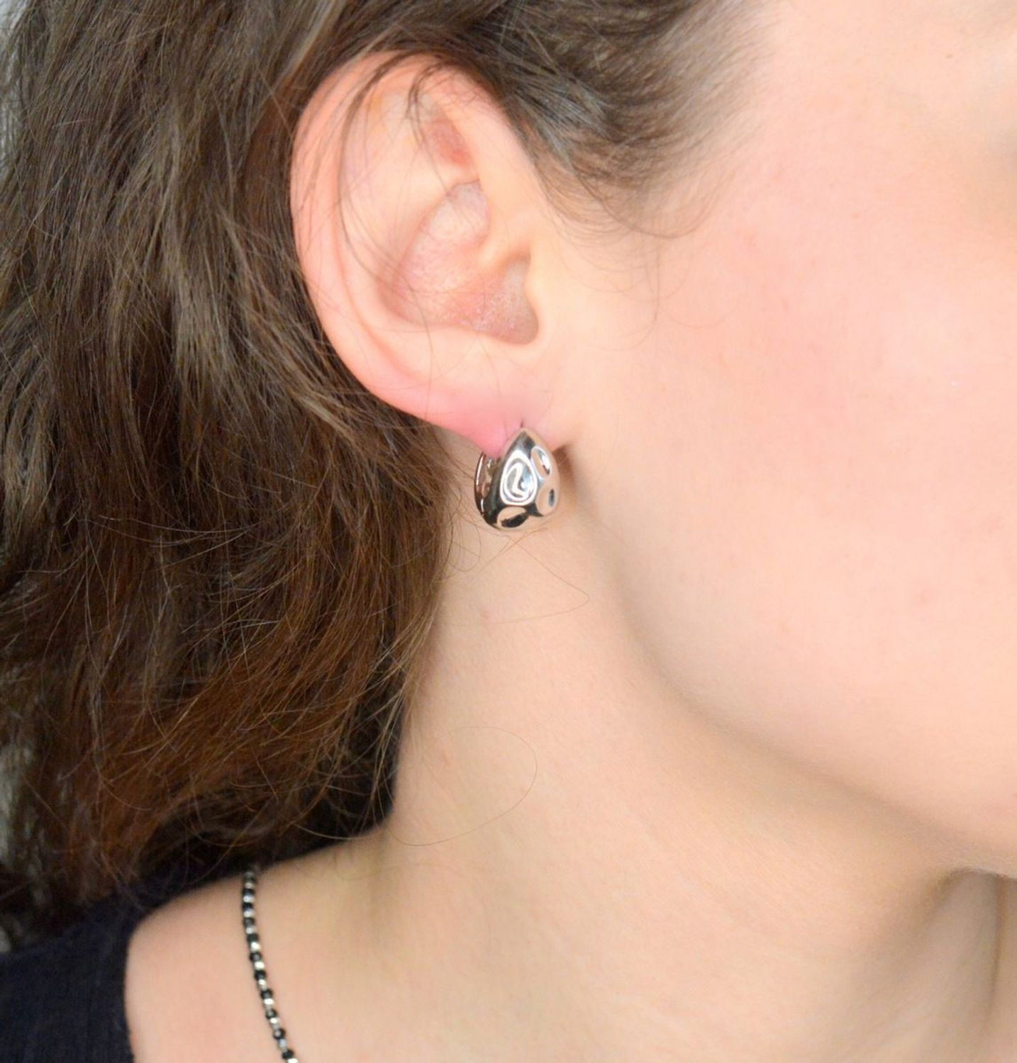 Srebrne kolczyki damskie 925 klasyczne na zatrzask DIA-KLC-12194-925. Srebrne kolczyki damskie. Klasyczne srebrne kolczyki. Kolczyki srebrne klasyczne. Kolczyki damskie na prezent.2.jpg